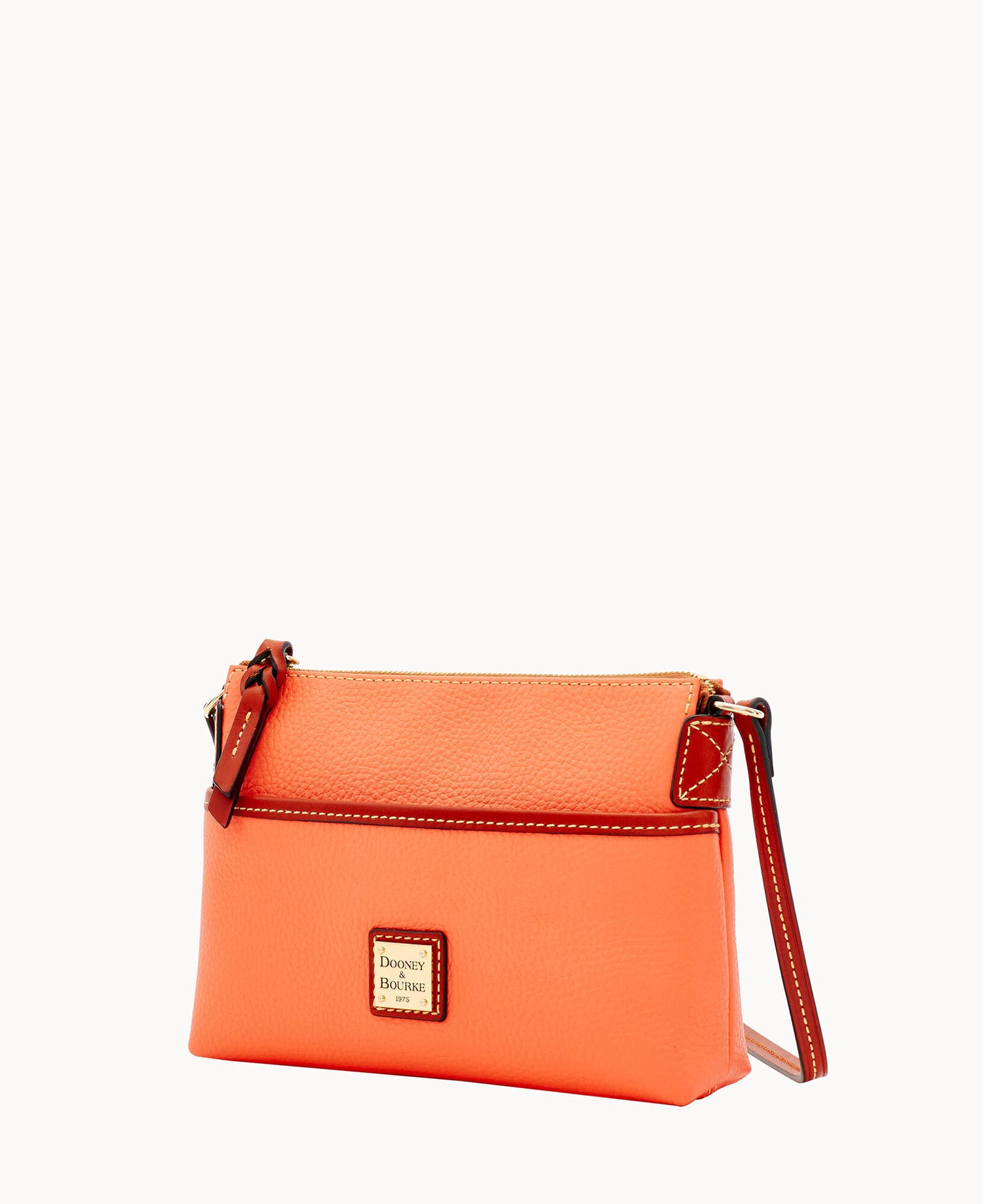 B0018G_AWCRPATN_ALT1