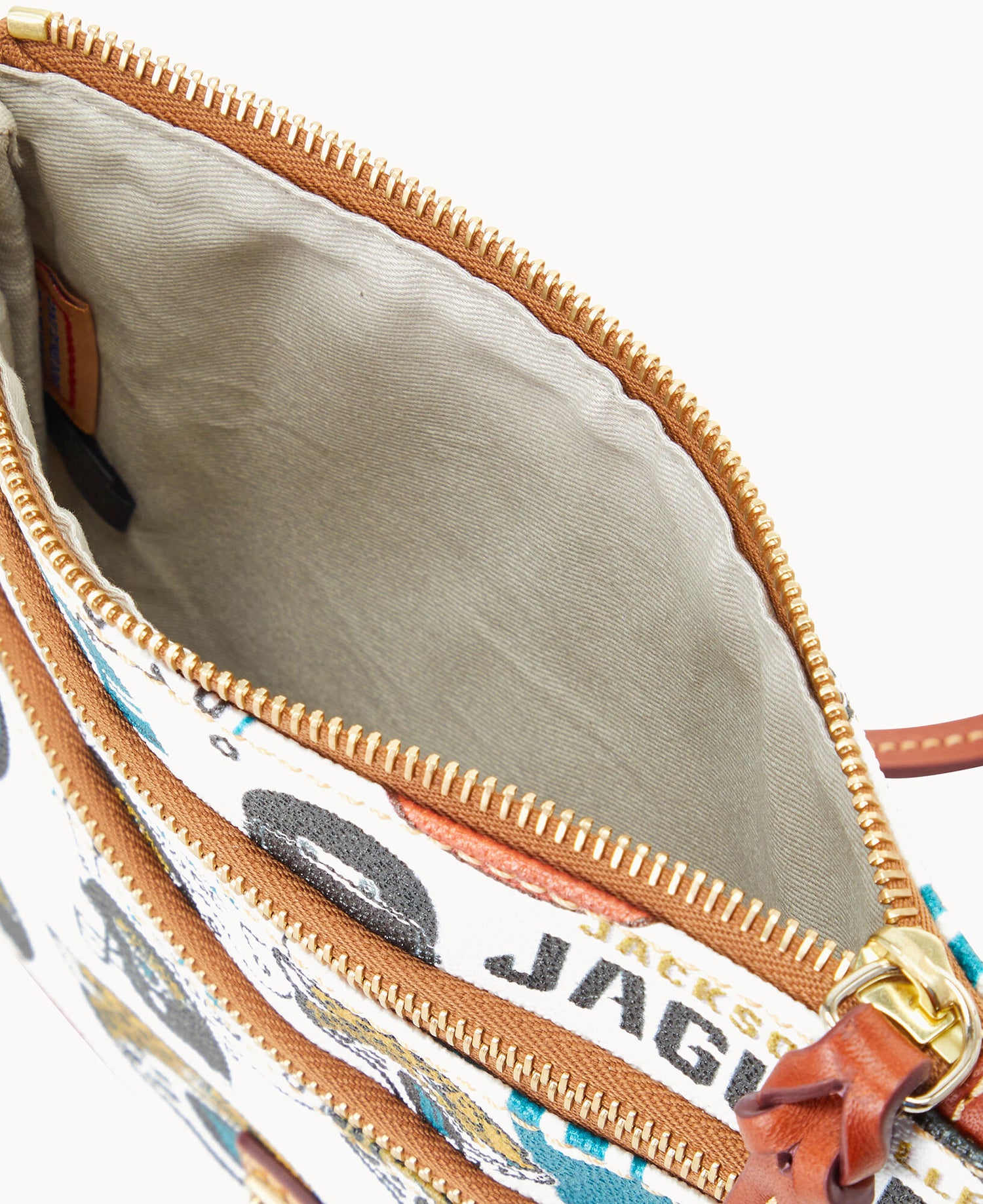 B0298G_QWMWPATNJAGU_ALT2