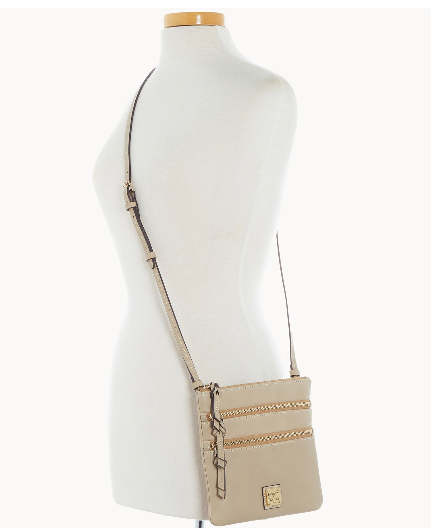 B0298G_XG8FXG8F0002_ALT4