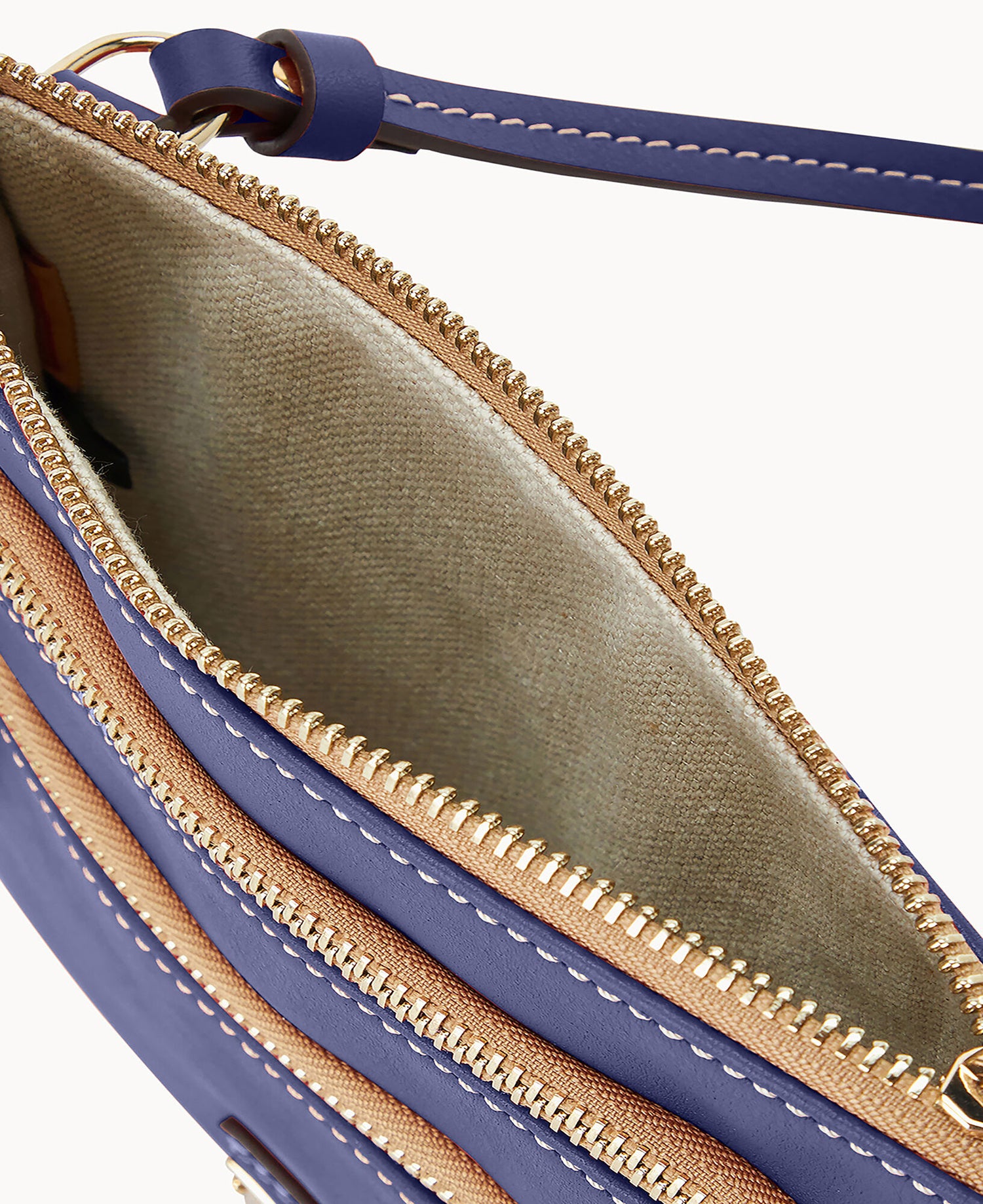 B0298G_XGC9XGC90002_ALT2