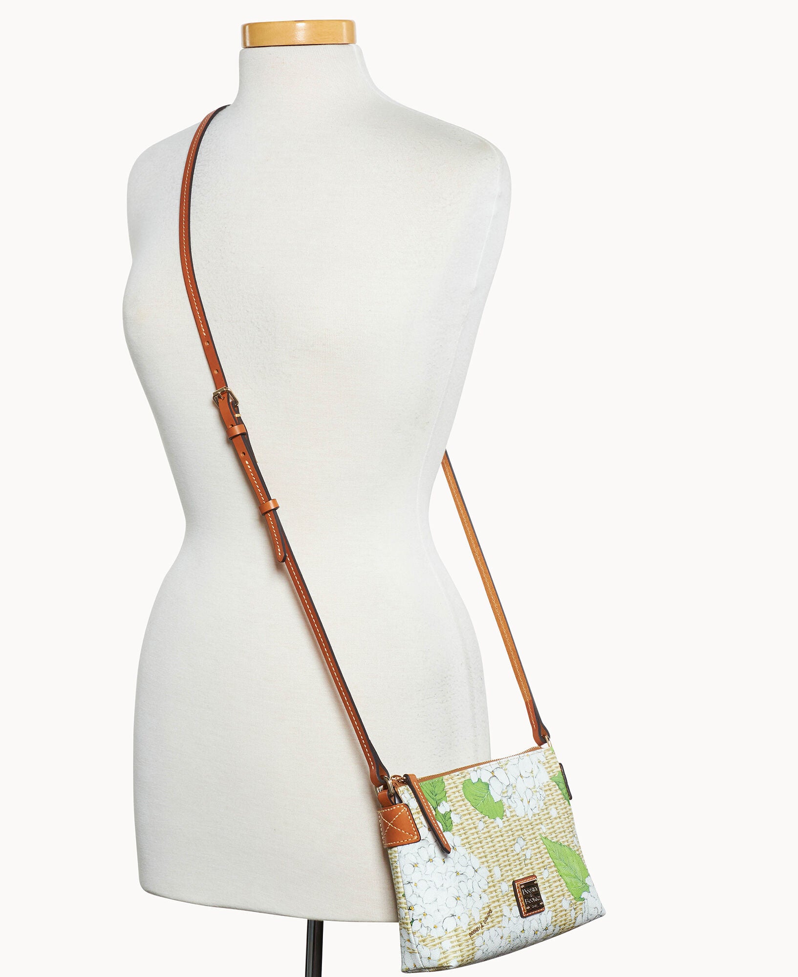 Hydrangea Basketweave Crossbody Pouchette – ILoveDooney