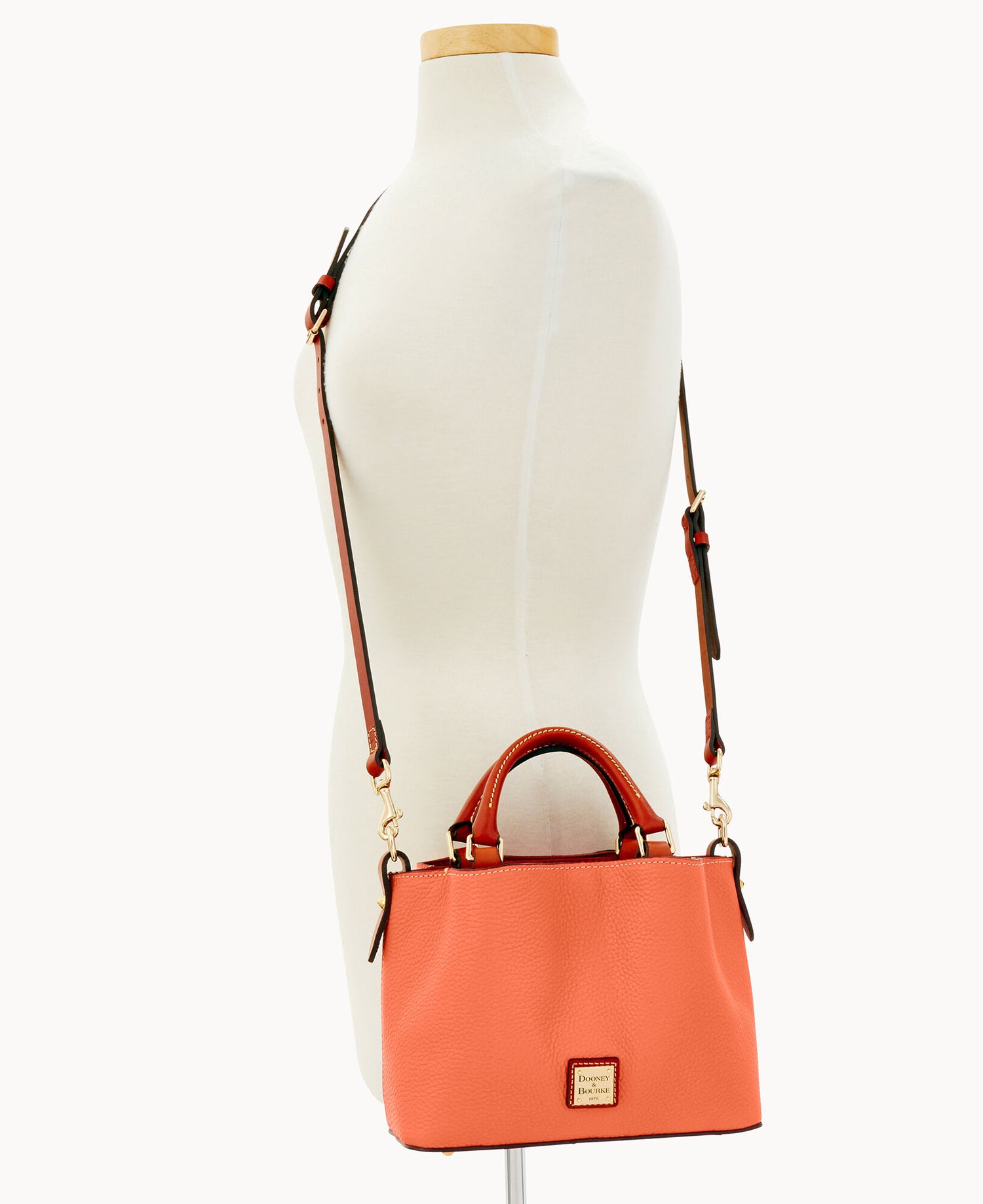 B0736G_AWCRPATN_ALT4