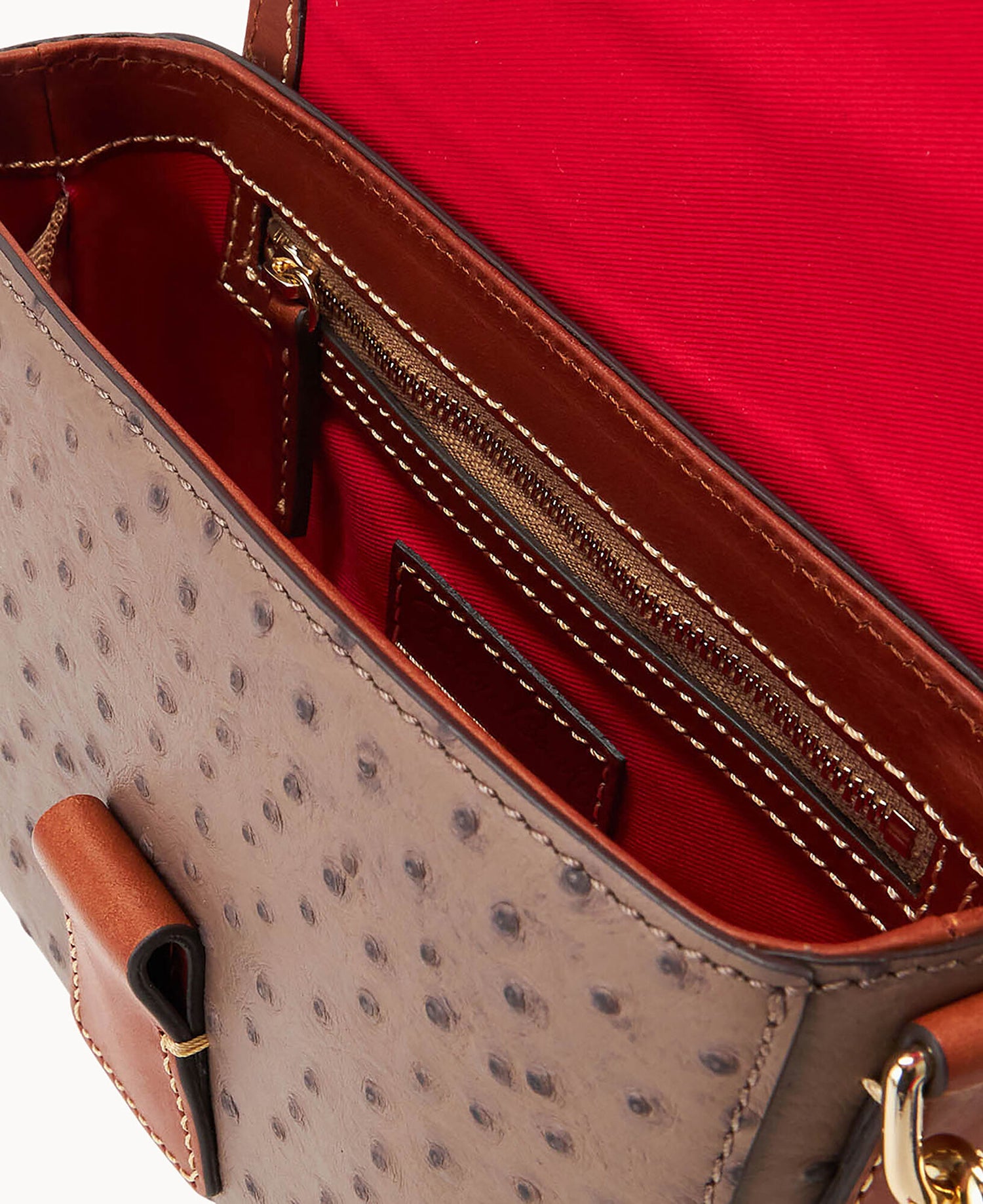 B1366D_OTELPAKR_ALT2