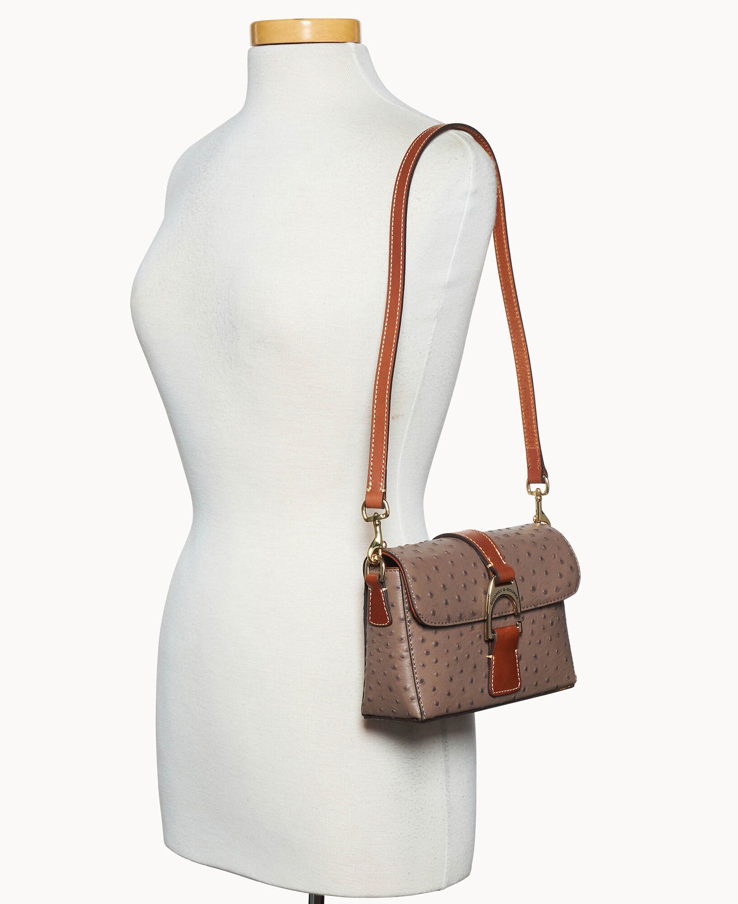 B1366D_OTELPAKR_ALT4