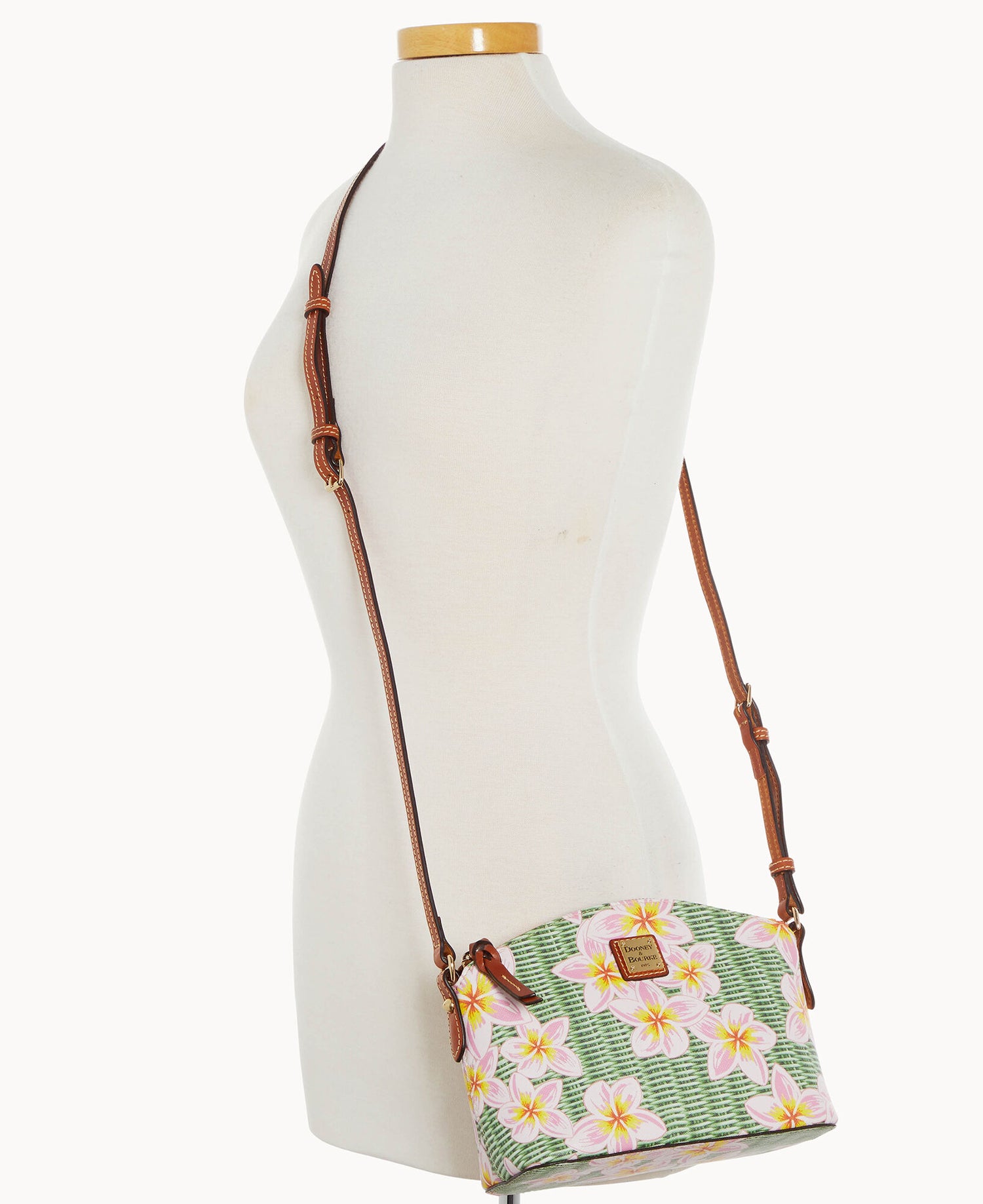 B1696G_3B9YPATN_ALT4