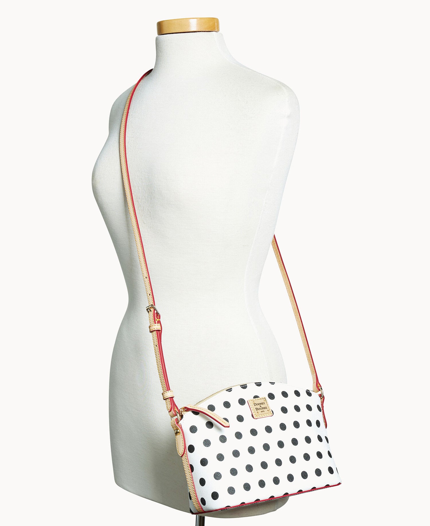 B1696G_PK4YSVNA_ALT4