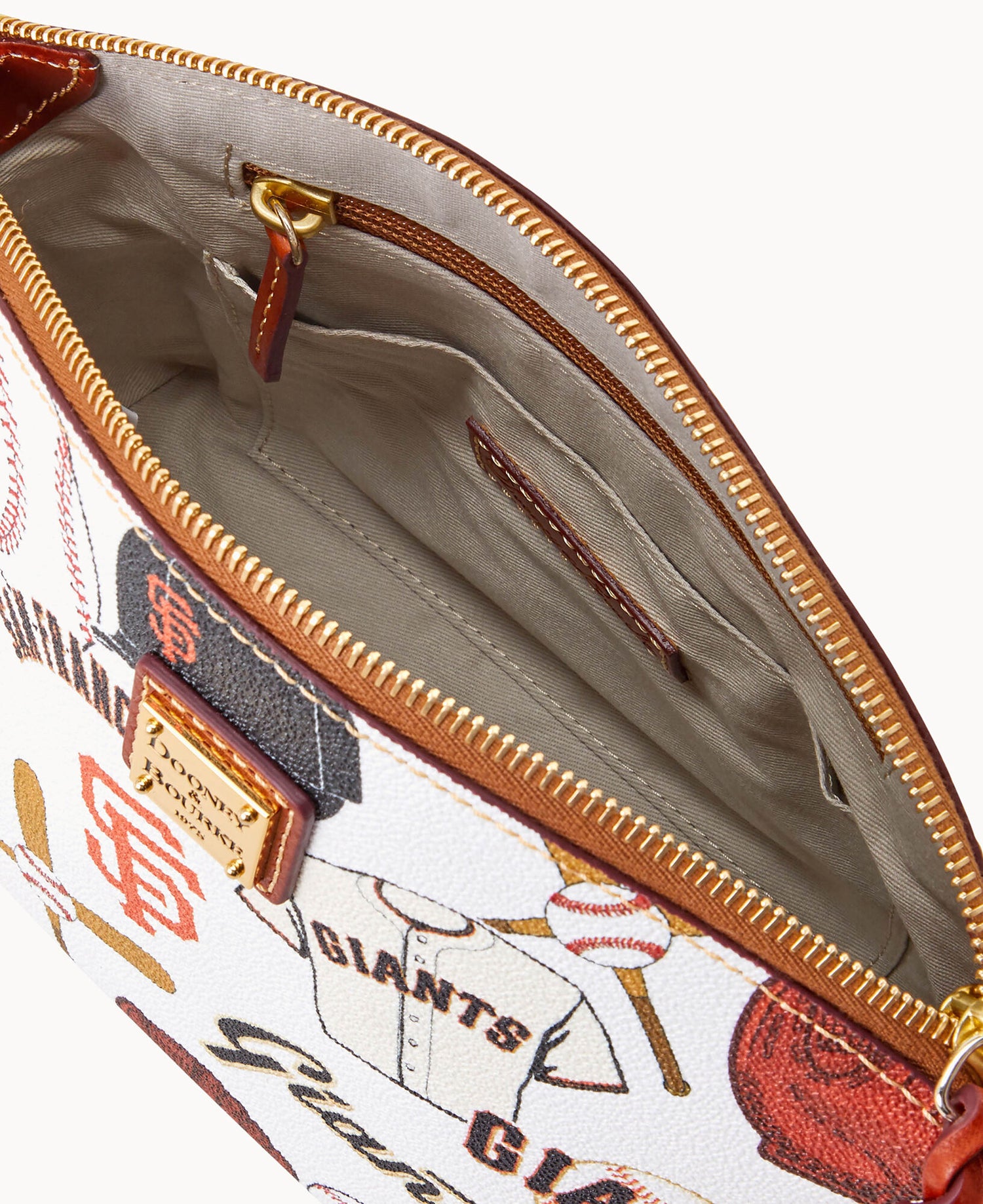 B1696G_QUMWPATNGINT_ALT2