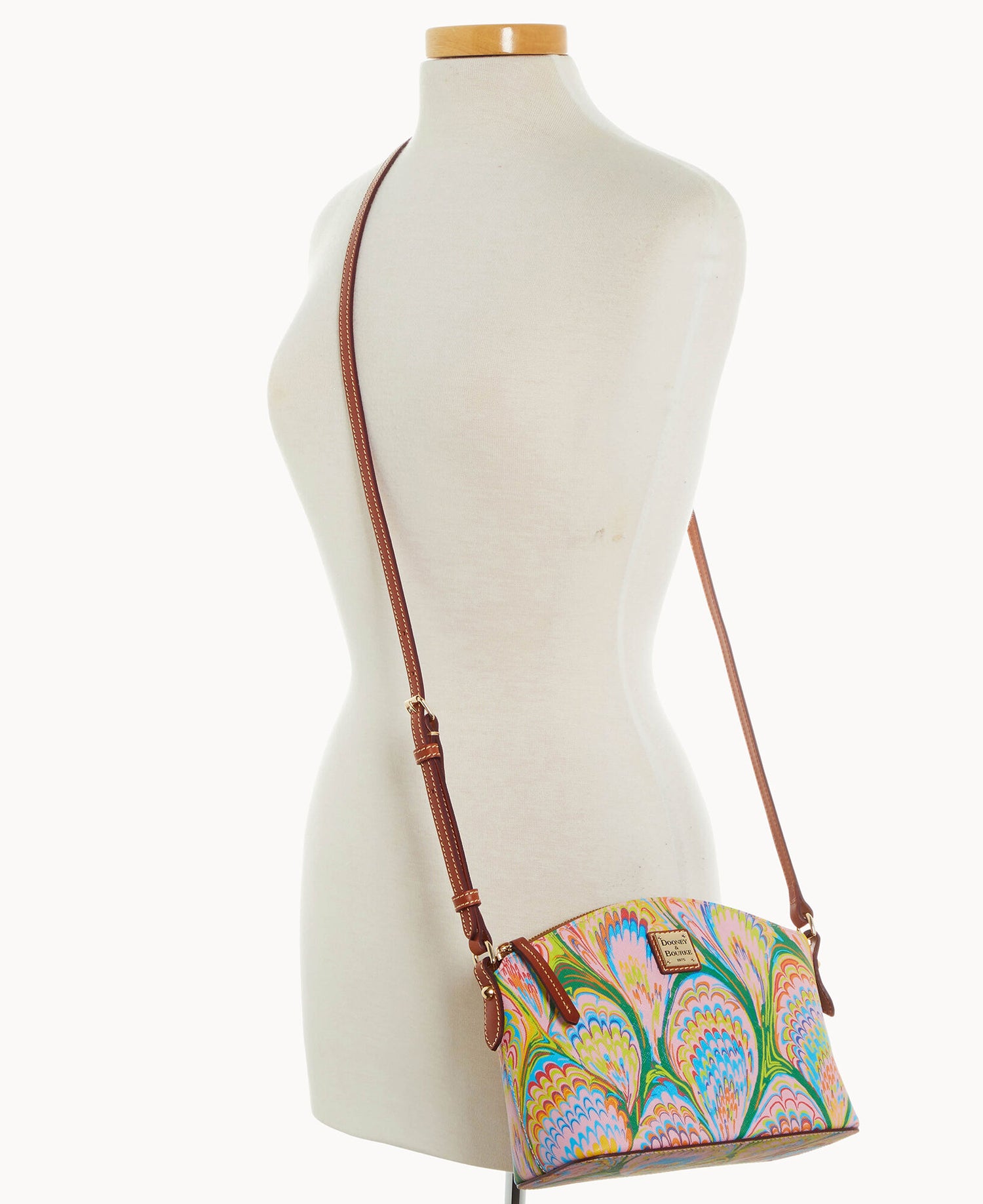 B1696G_U2PKPATN_ALT4