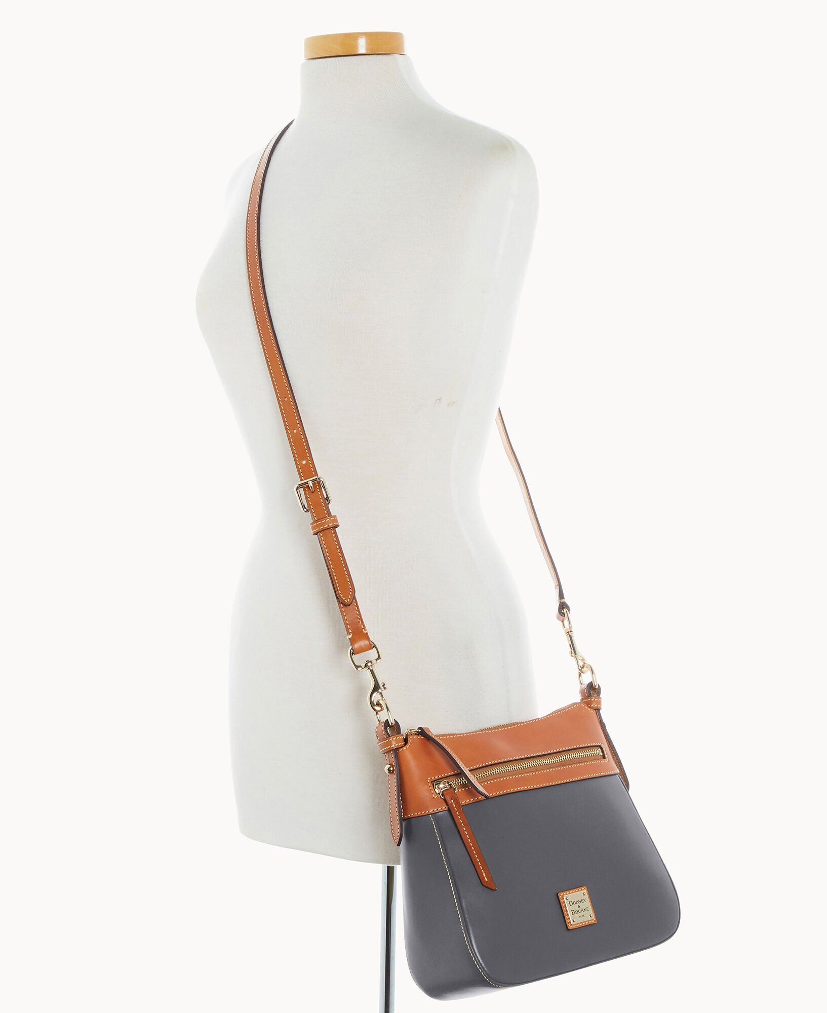Wexford Leather Crossbody 25 – ILoveDooney