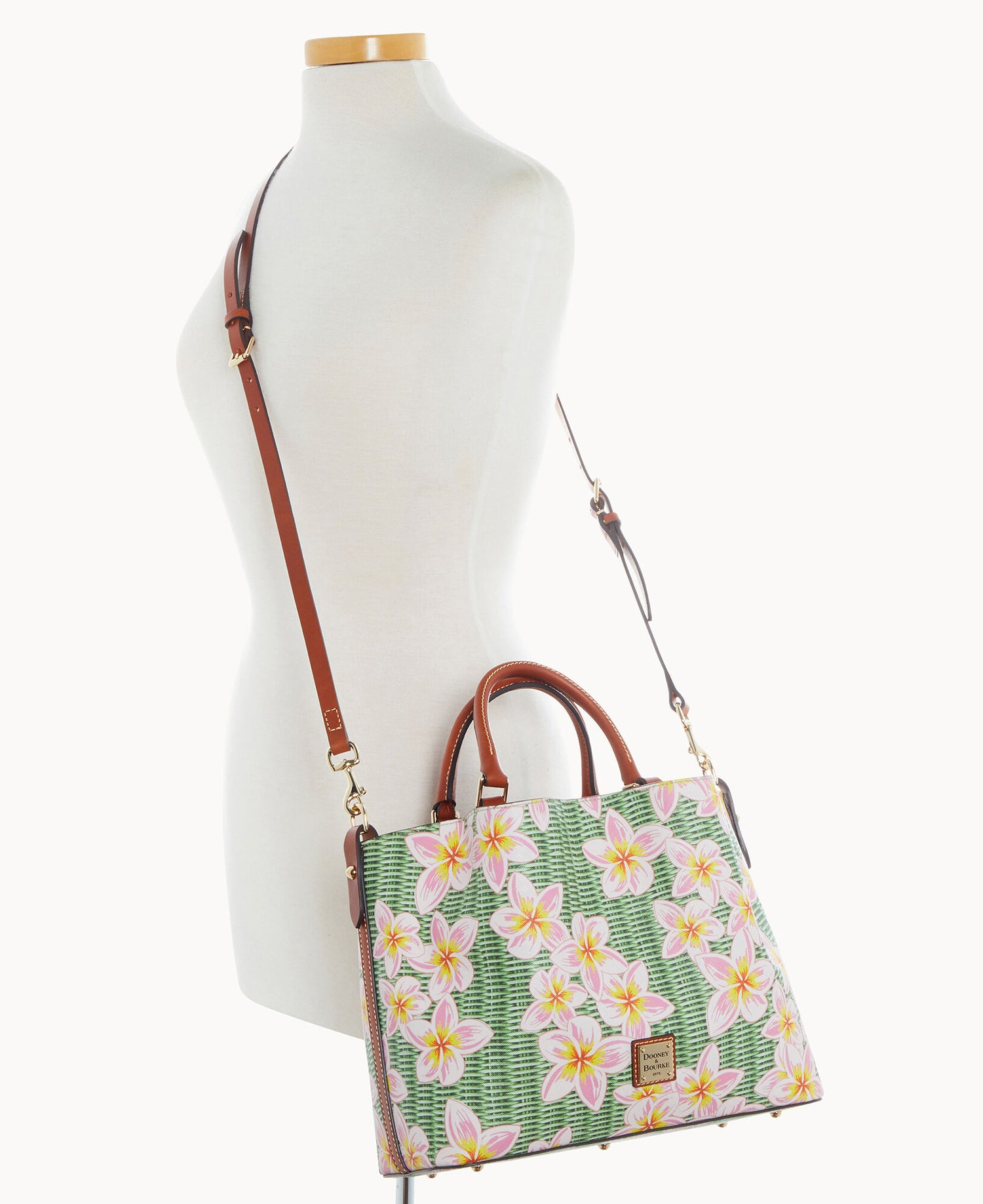 B1905G_3B9YPATN_ALT4