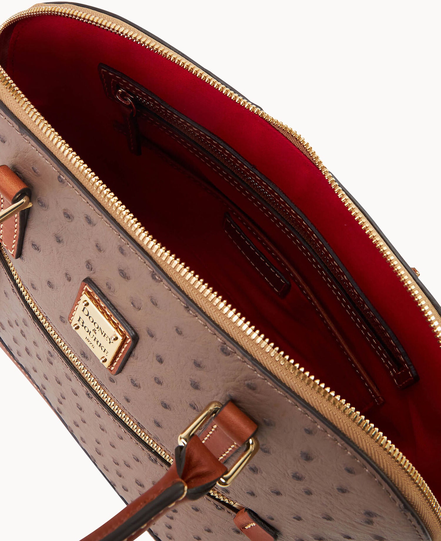 B1914G_OTELPAKR_ALT2