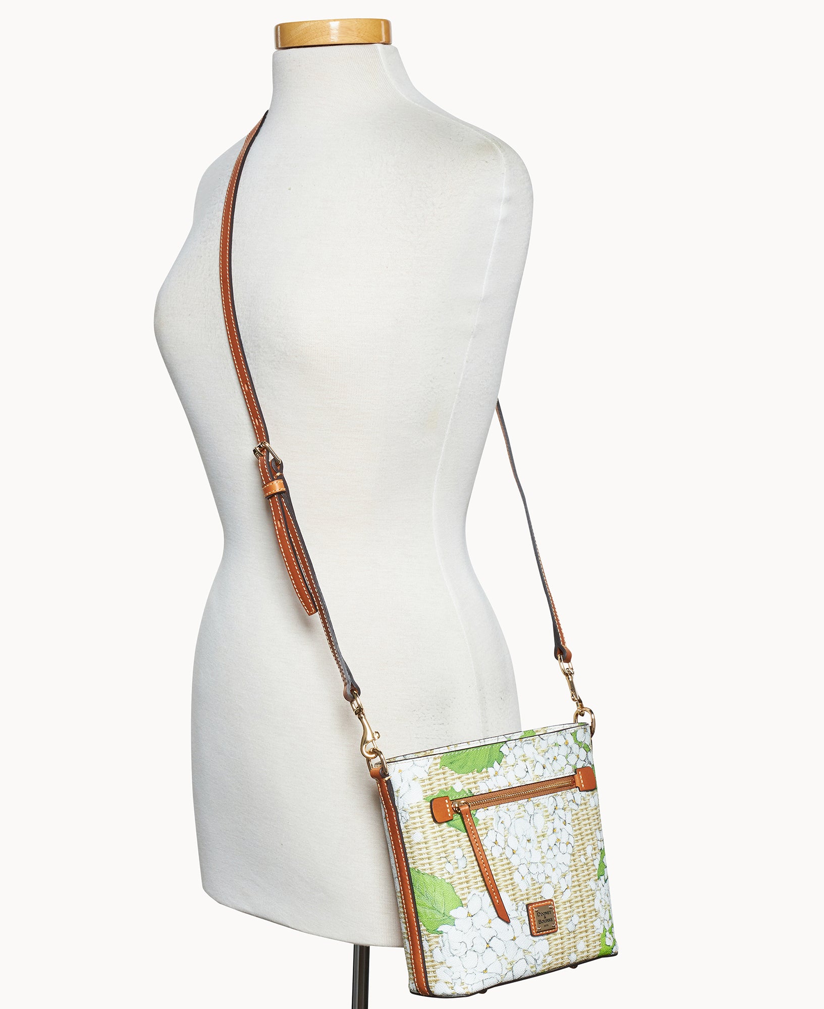 Hydrangea Basketweave Small Zip Crossbody – ILoveDooney