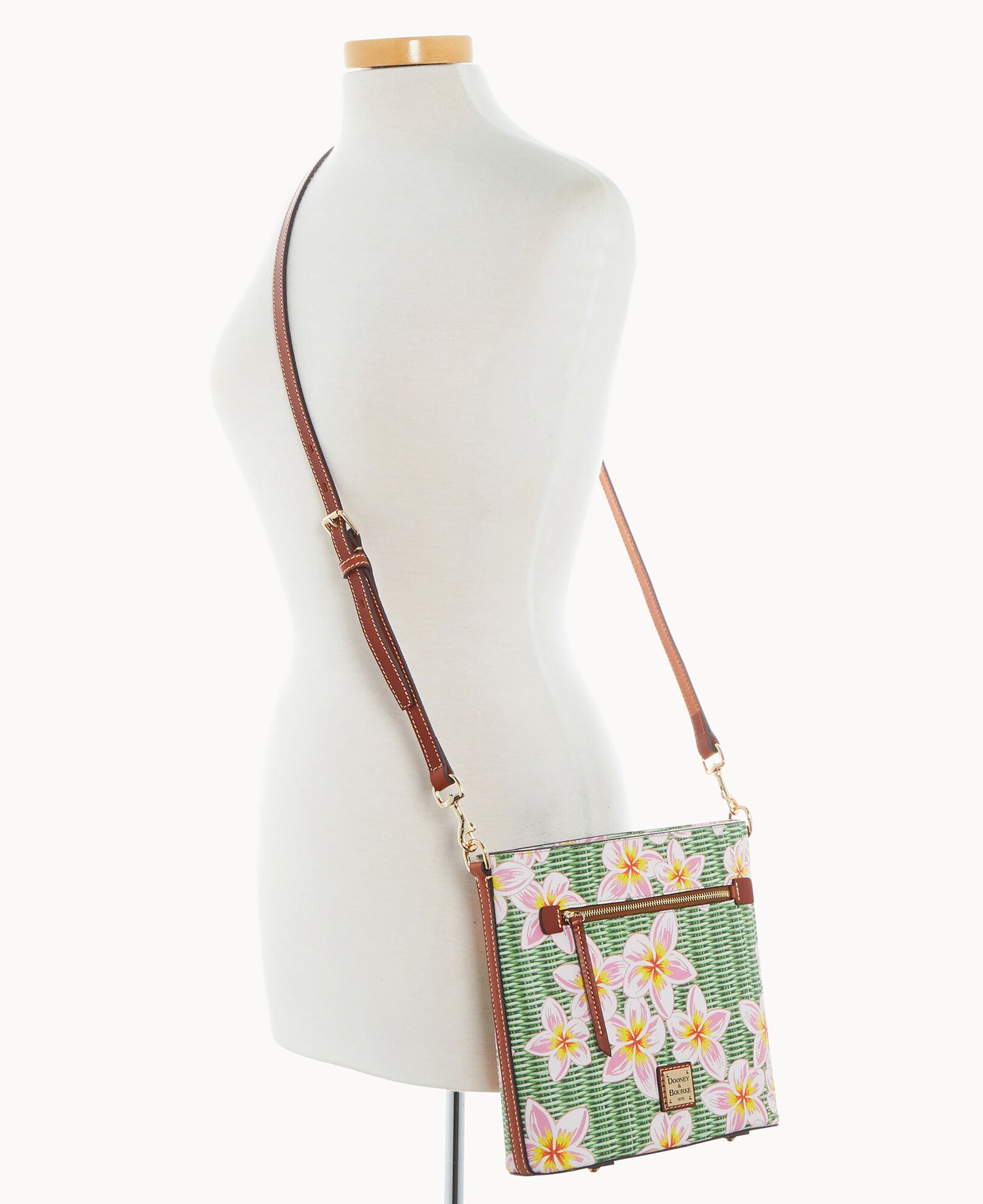 B1920G_3B9YPATN_ALT4