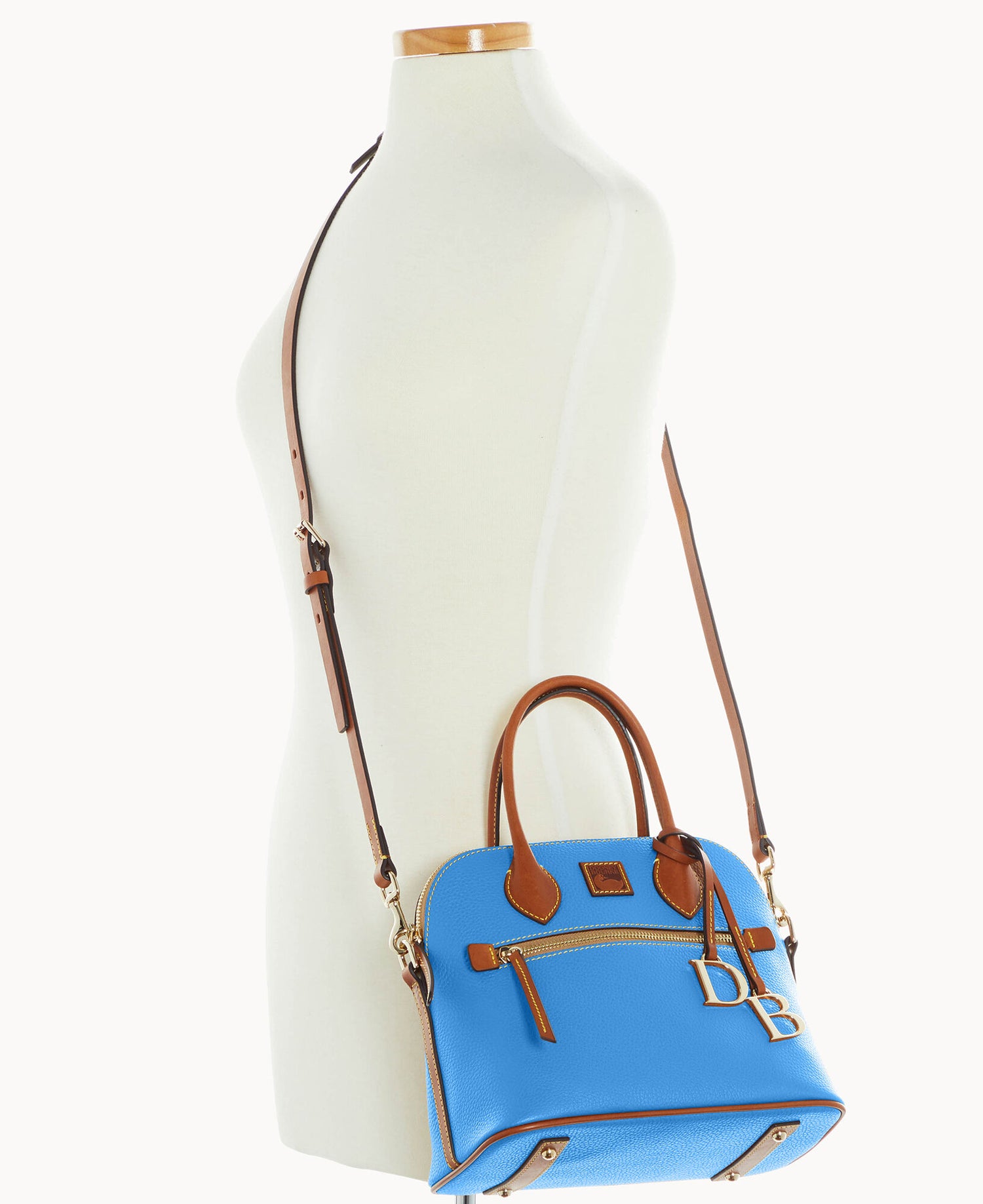 B1954G_9PXUPAKR_ALT4