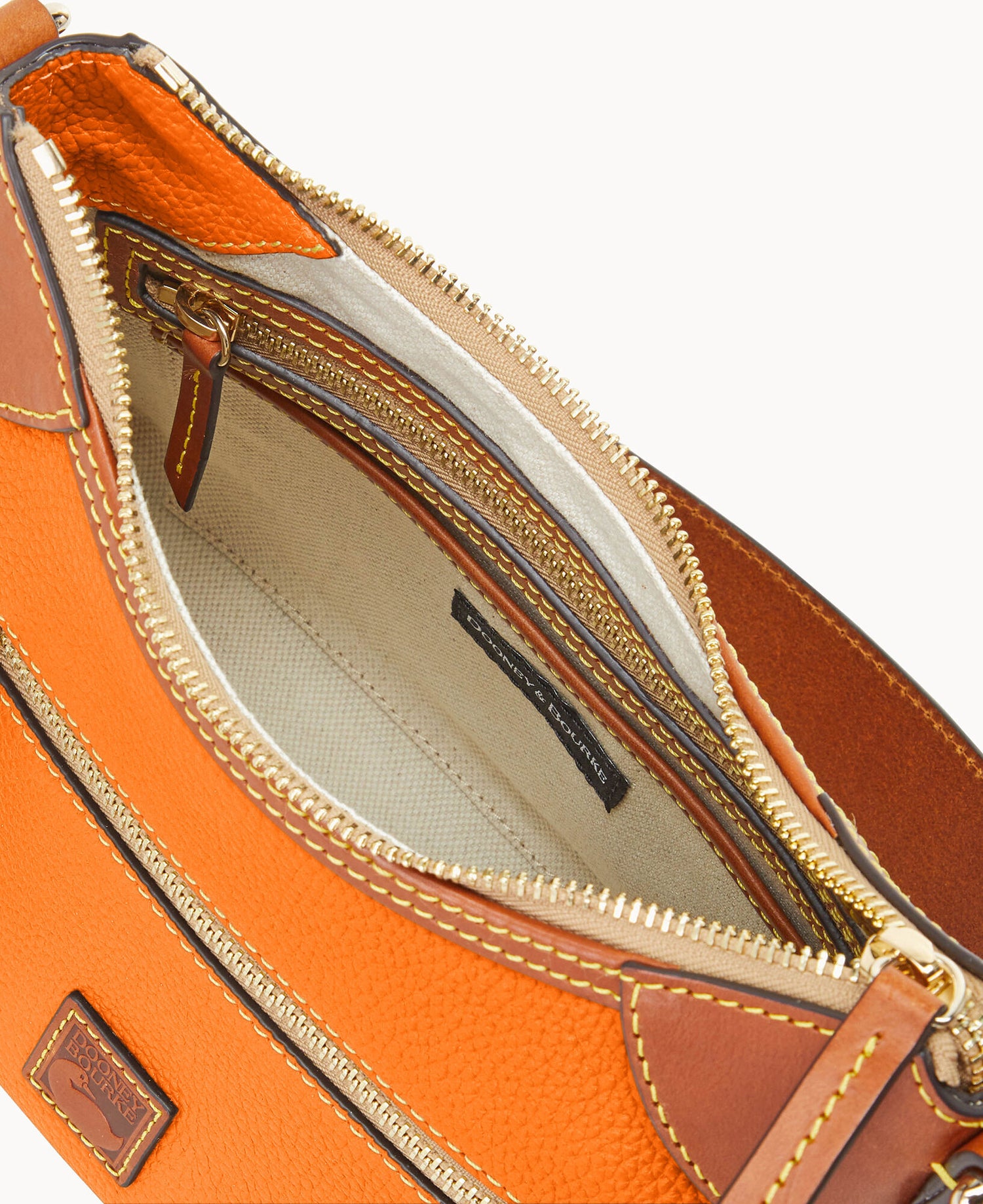 B1956G_9PCEPAKR_ALT2