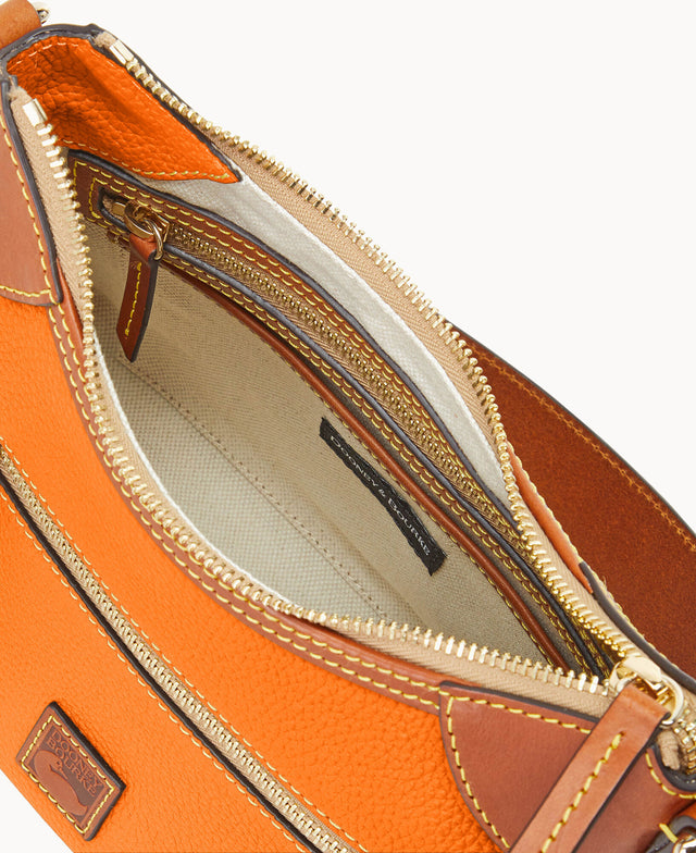 B1956G_9PCEPAKR_ALT2