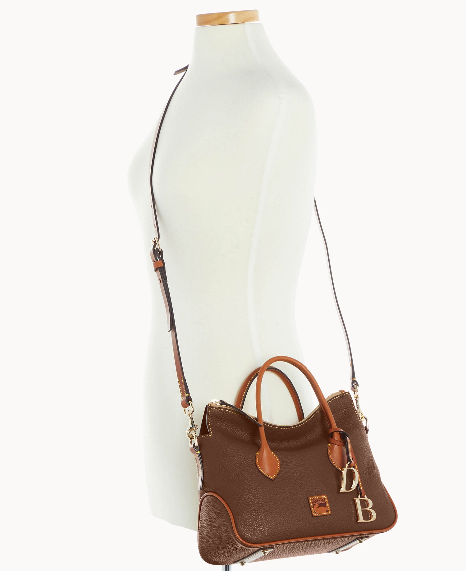 B1958G_9PBFPAKR_ALT4