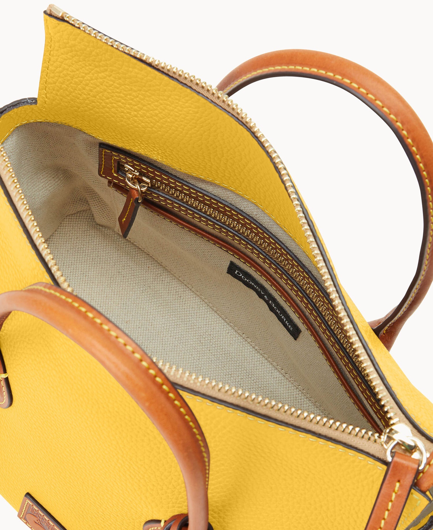 B1958G_9PZJPAKR_ALT2