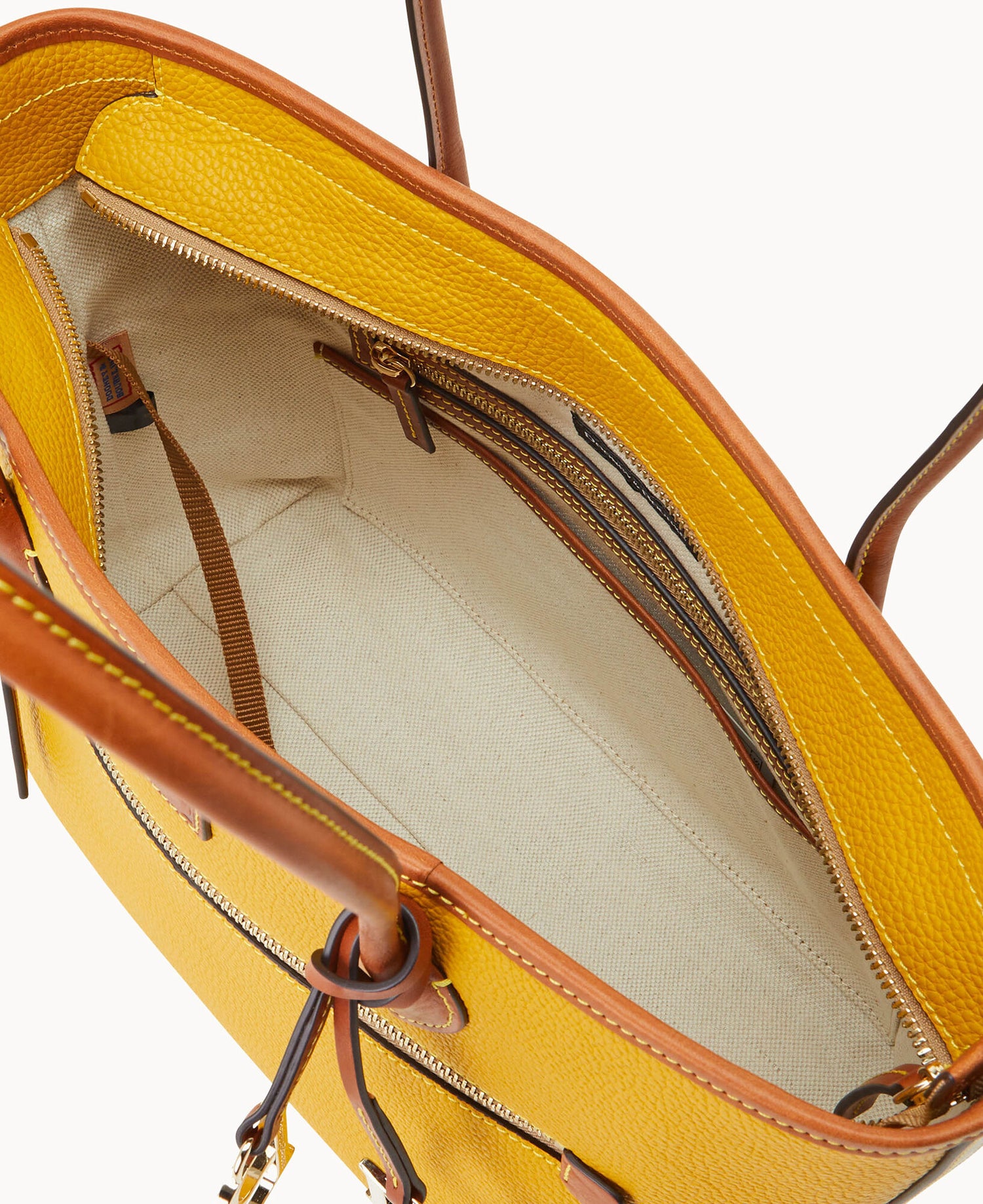 B1964G_9PMTPAKR_ALT2