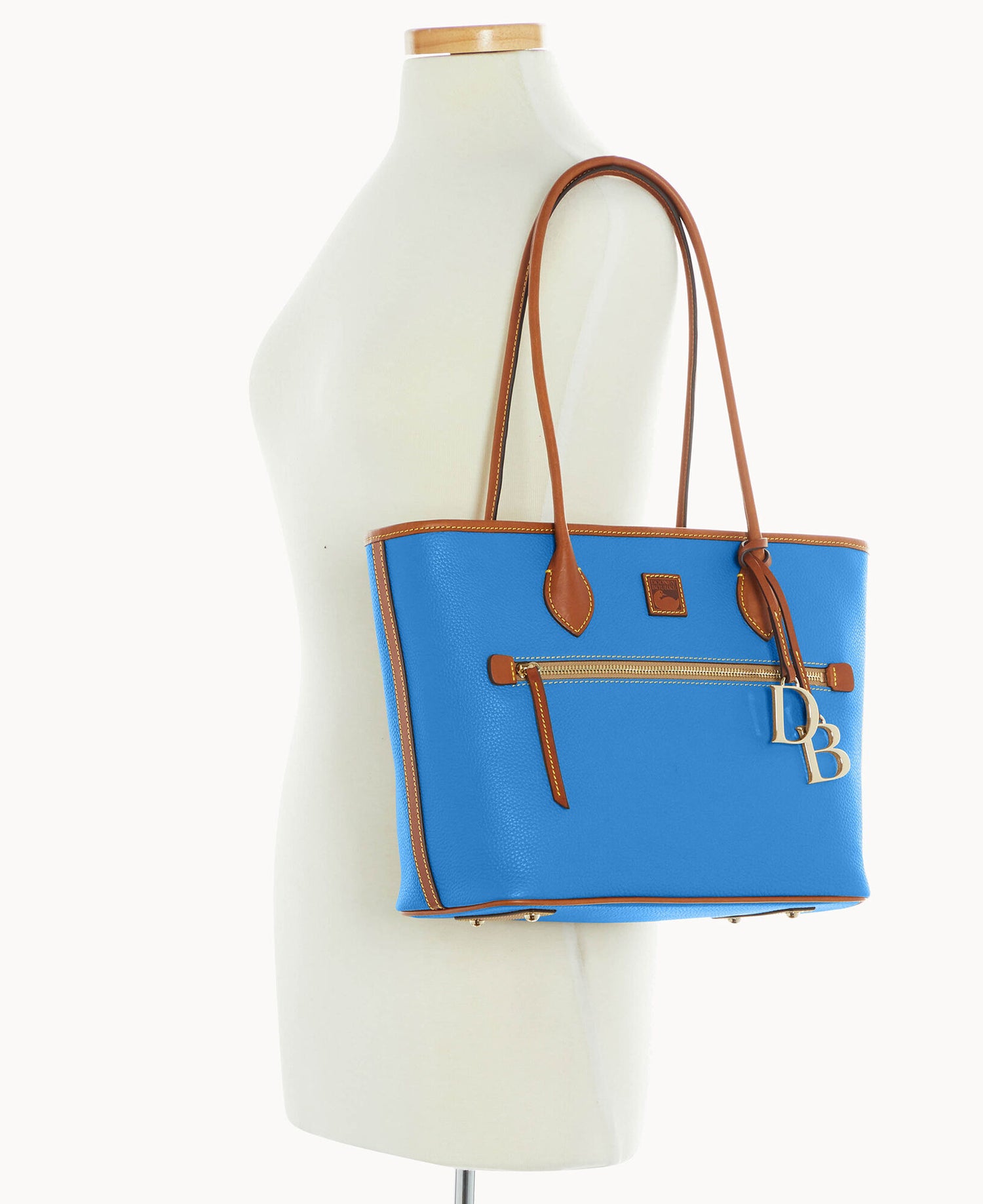 B1964G_9PXUPAKR_ALT4