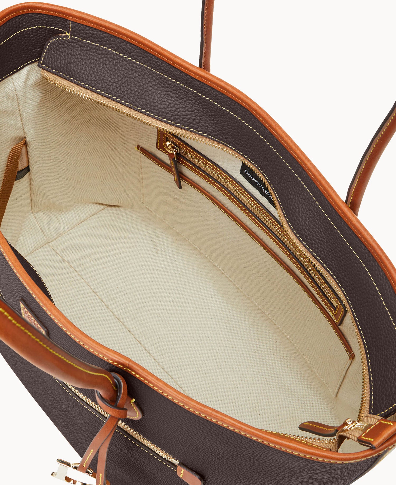 B1965G_9PBMPAKR_ALT2