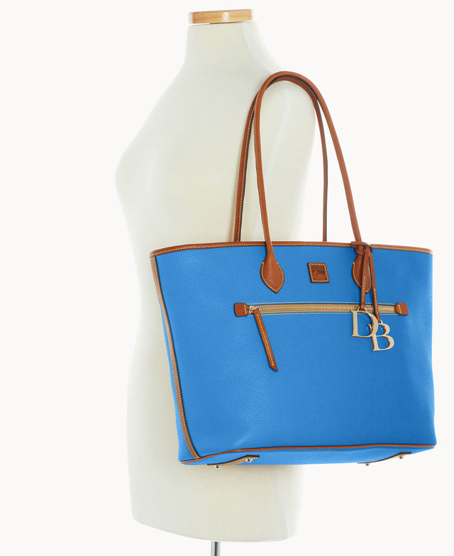 B1965G_9PXUPAKR_ALT4