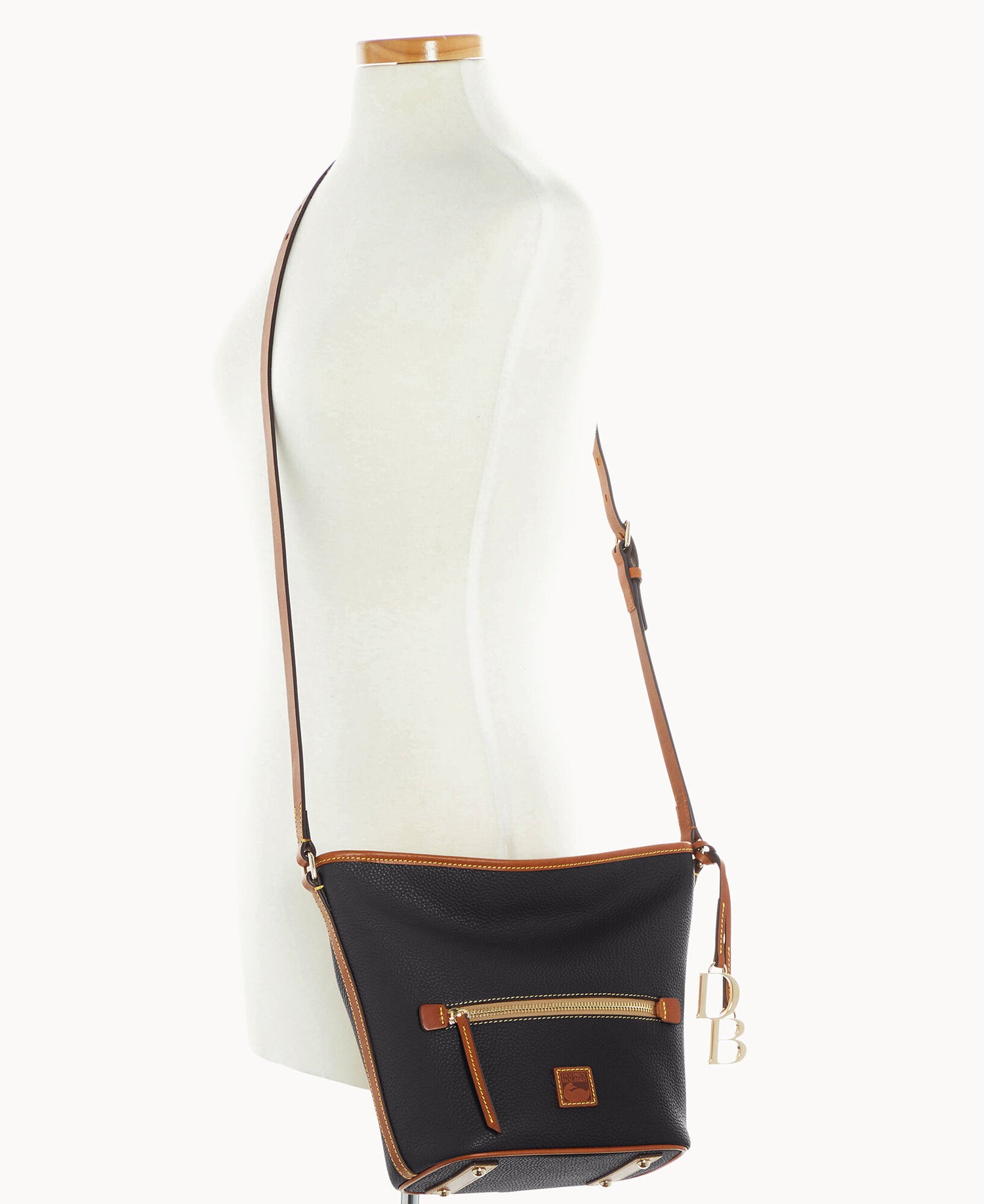 B1972G_9PBLPAKR_ALT4