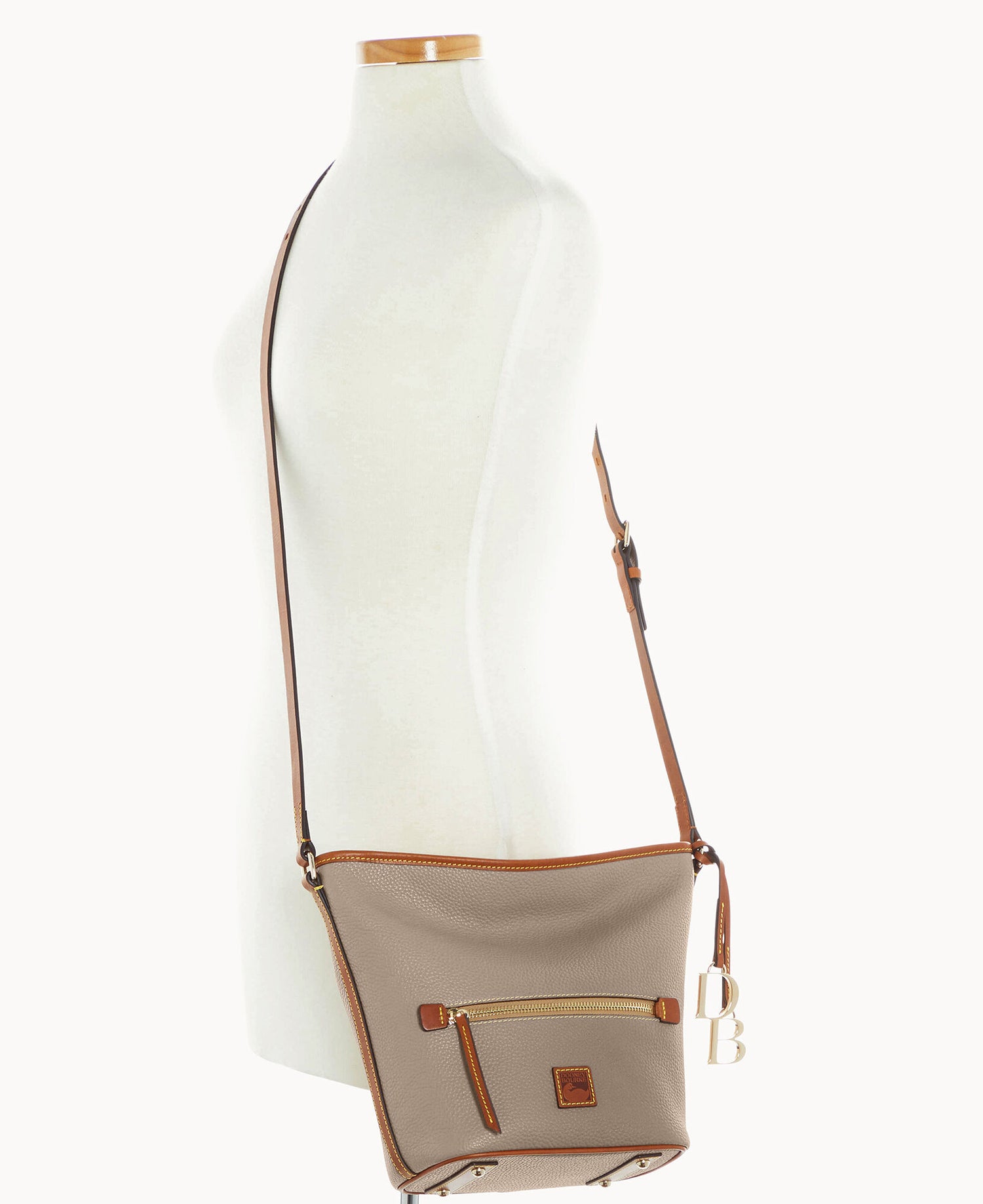 B1972G_9PTPPAKR_ALT4