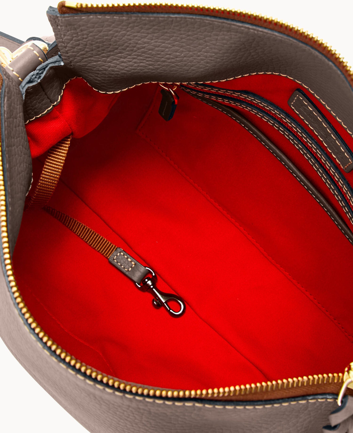 B1980G_AWELAWEL0001_ALT2