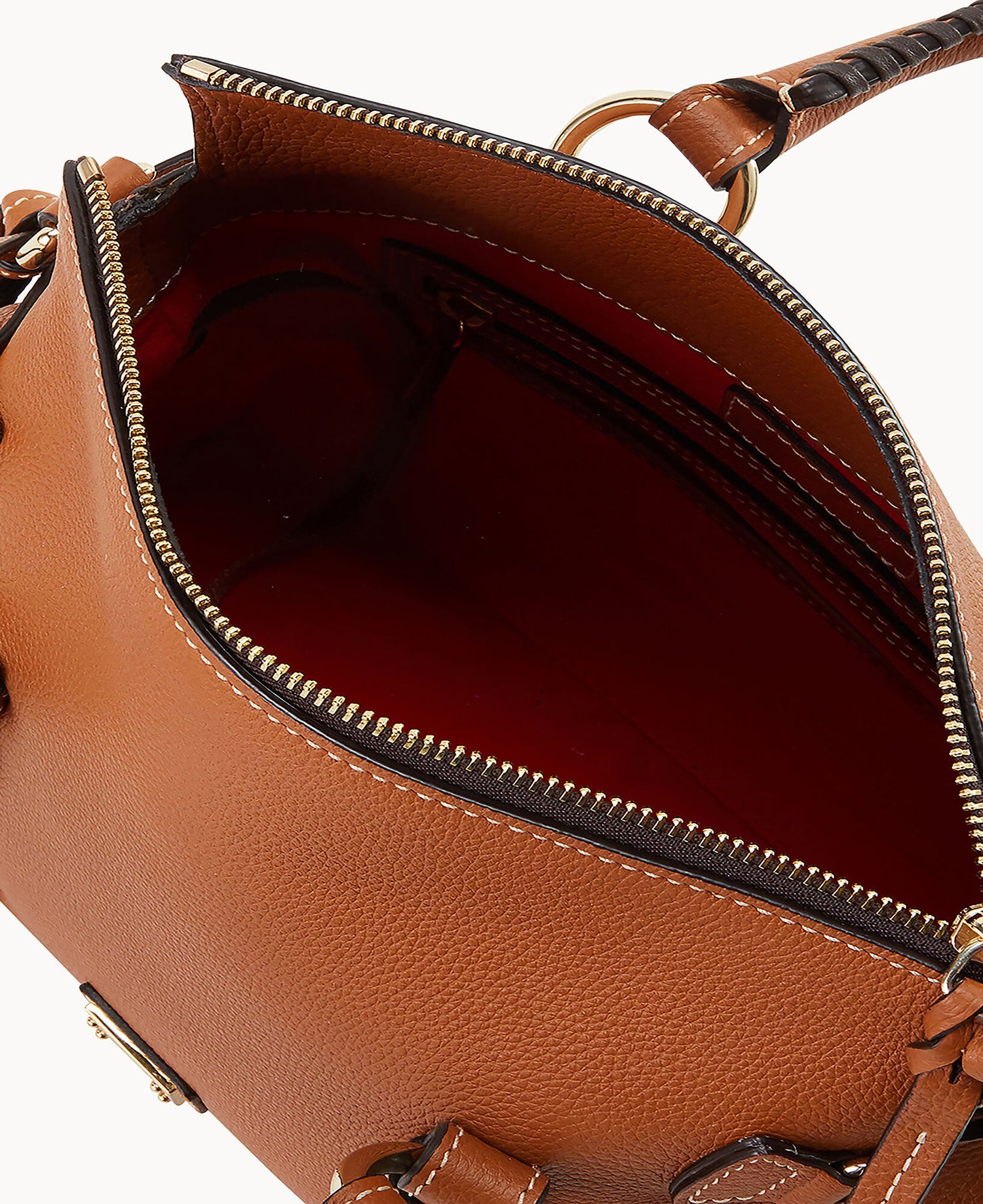 B1980G_UGSAUGSA0004_ALT2