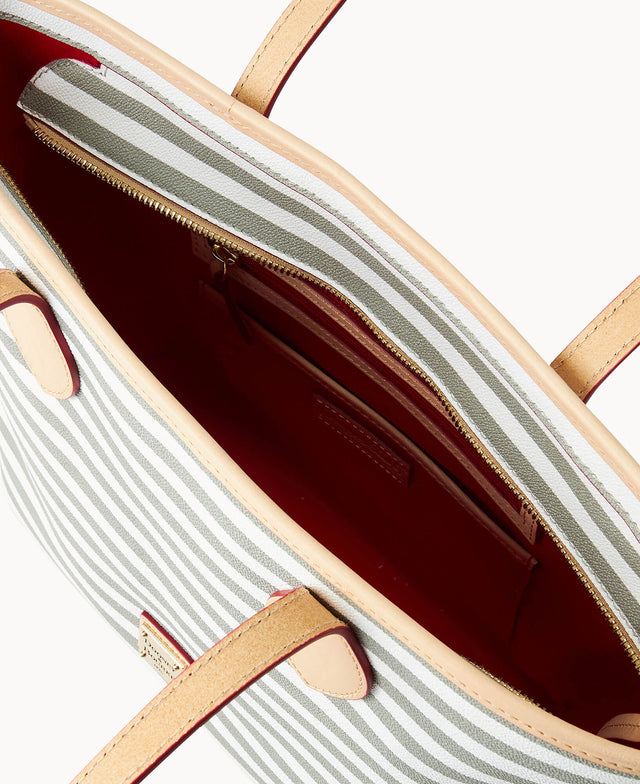 B2039G_1N8FSVNA_ALT2