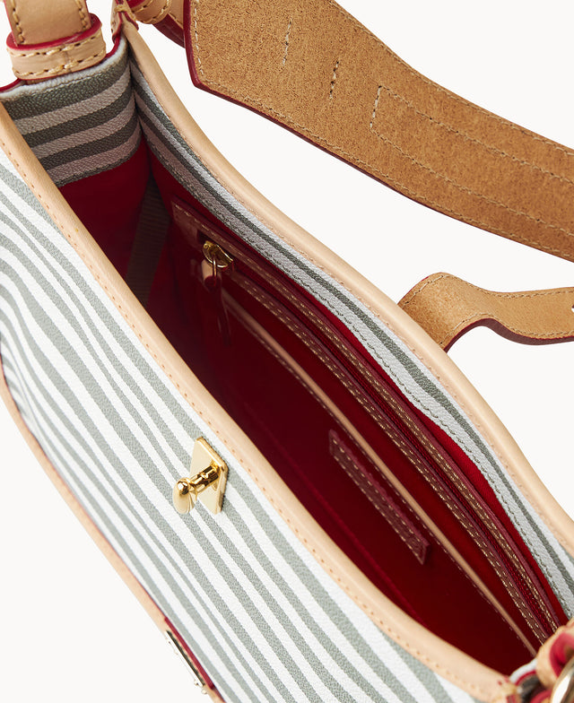 B2069G_1N8FSVNA_ALT2