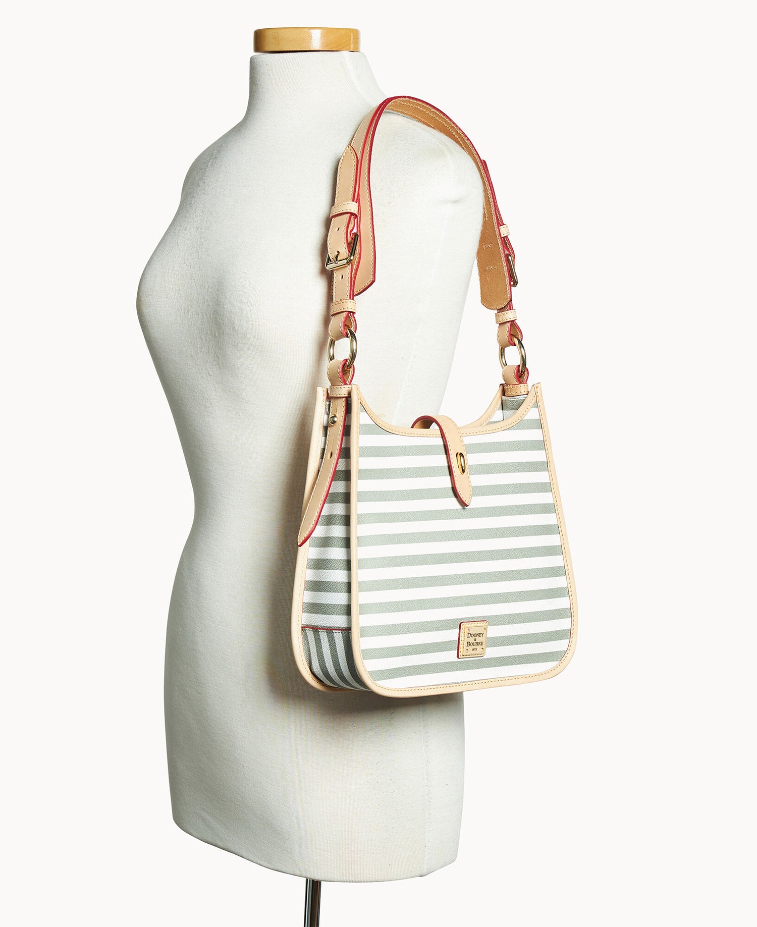 B2069G_1N8FSVNA_ALT4