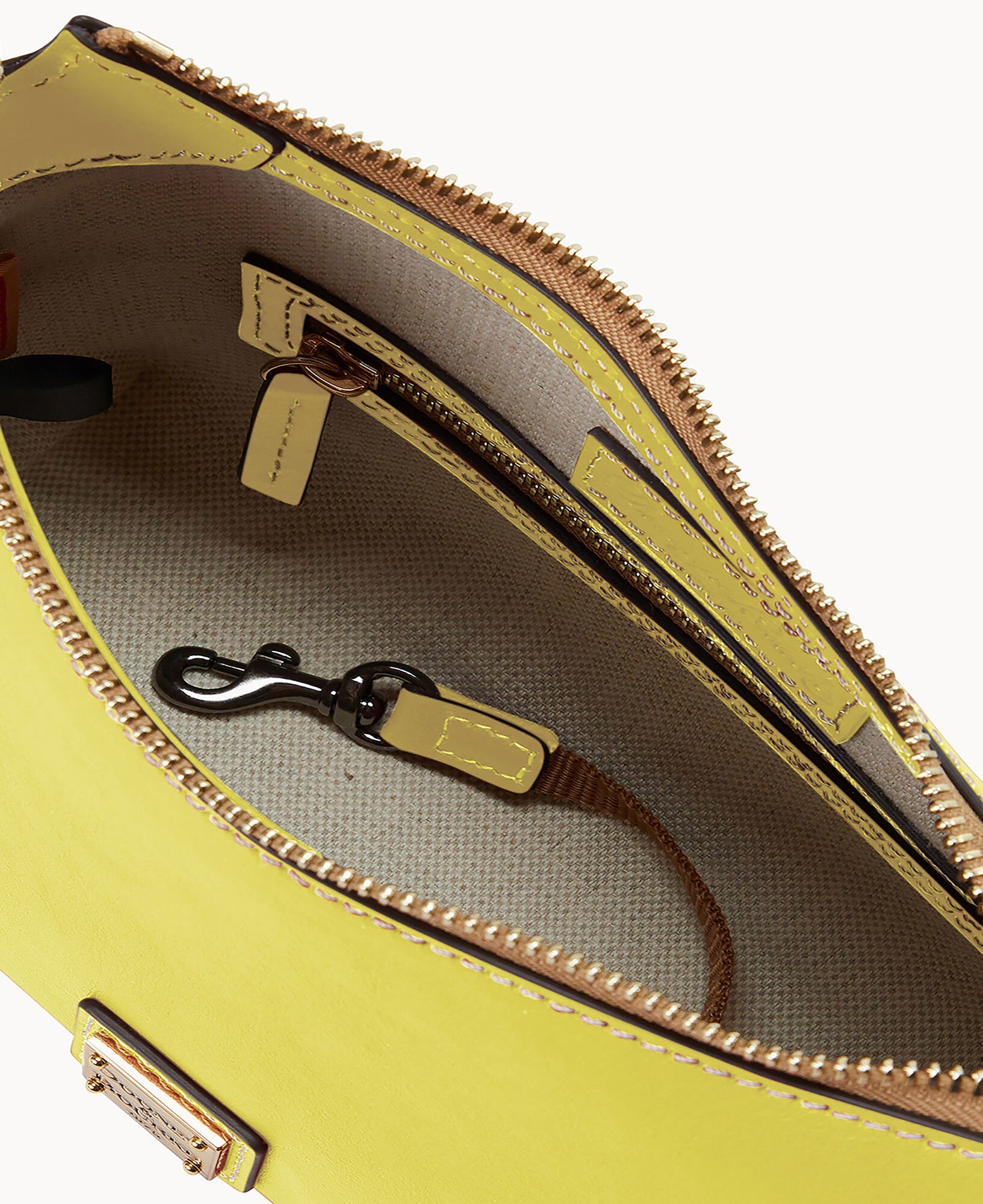 B2284G_XGCTXGCT0002_ALT2