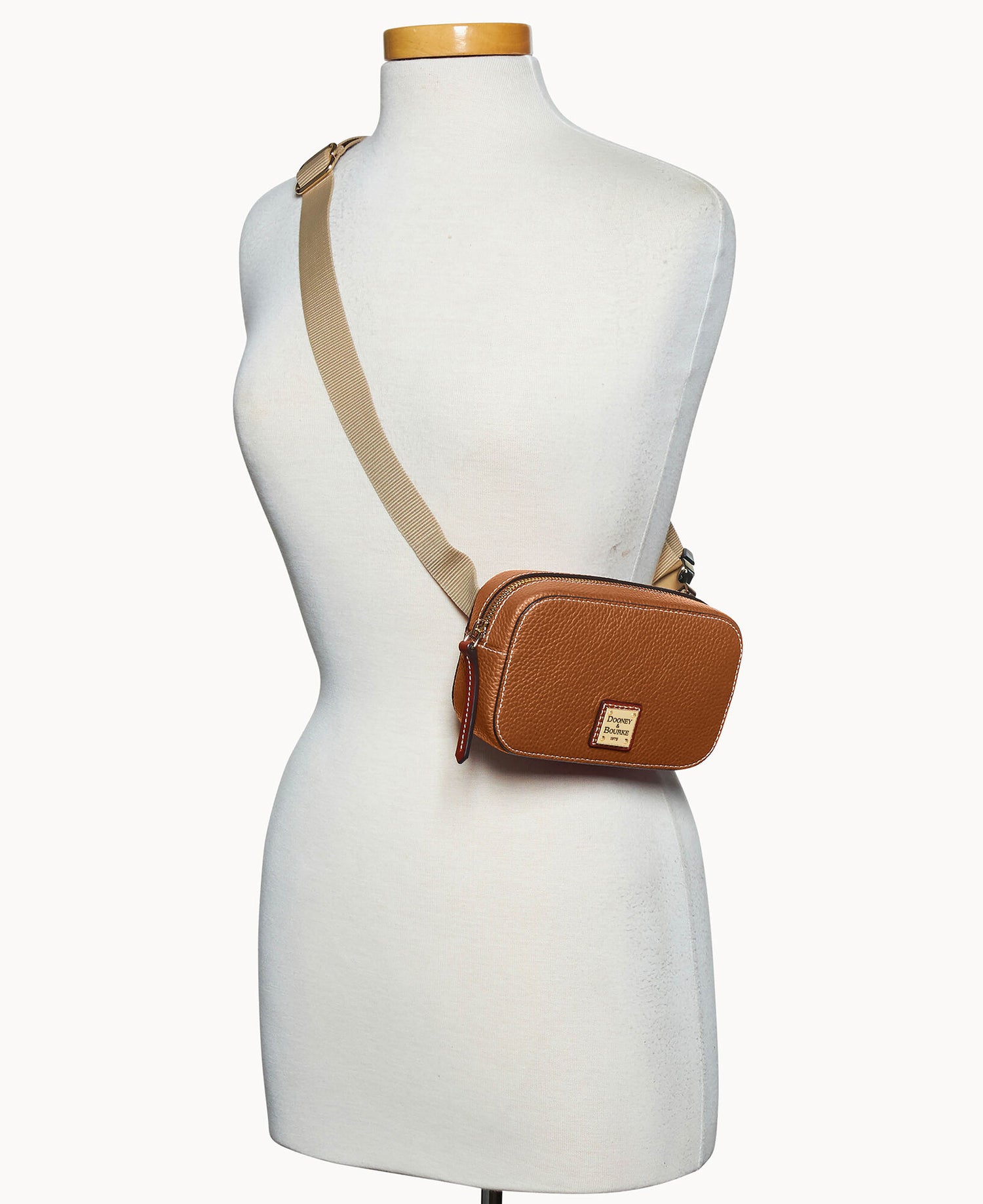 B2304G_AWCAPATN_ALT4