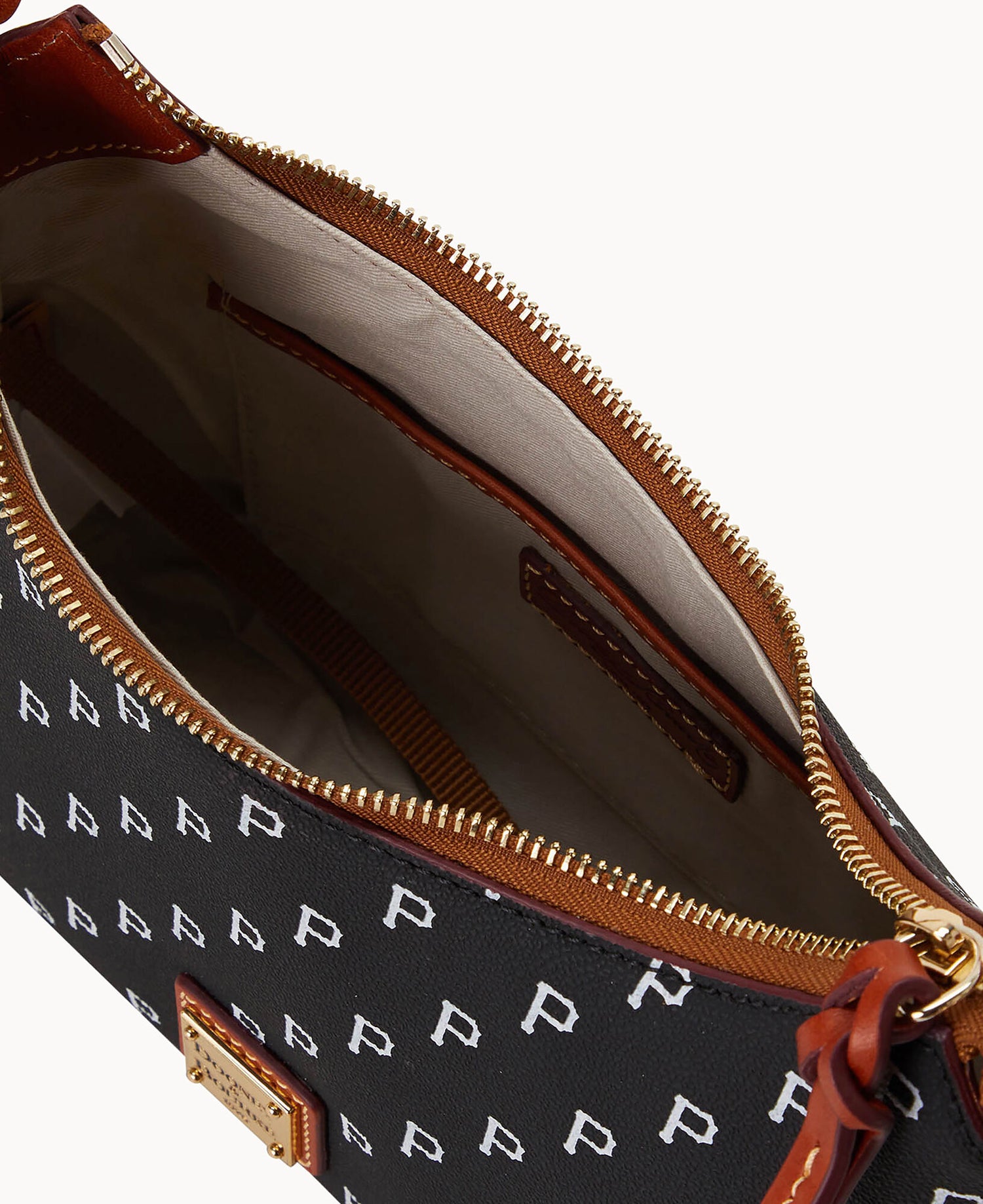 B2324G_MJBLPATNPRAT_ALT2