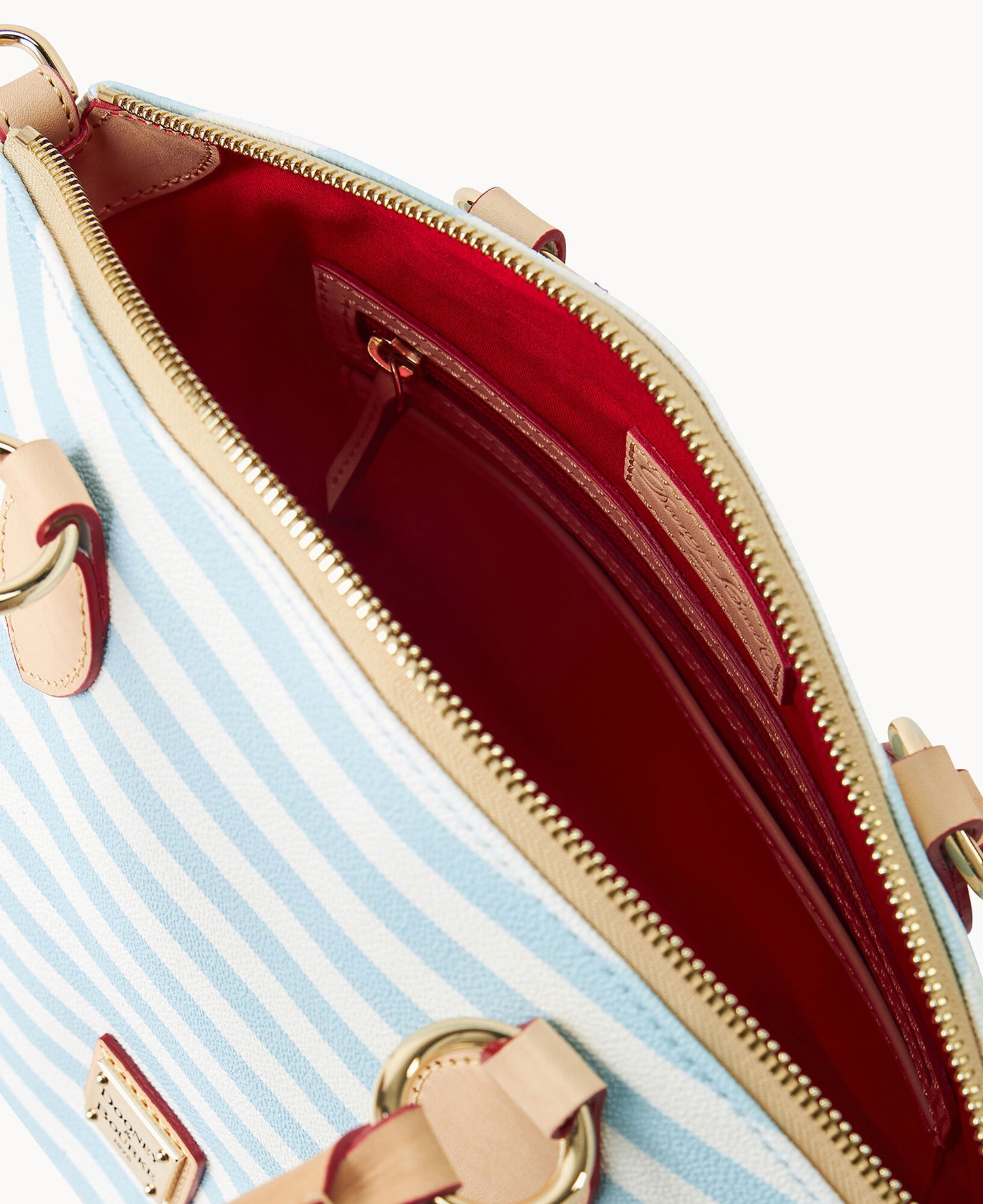 B2339G_1NPFSVNA_ALT2