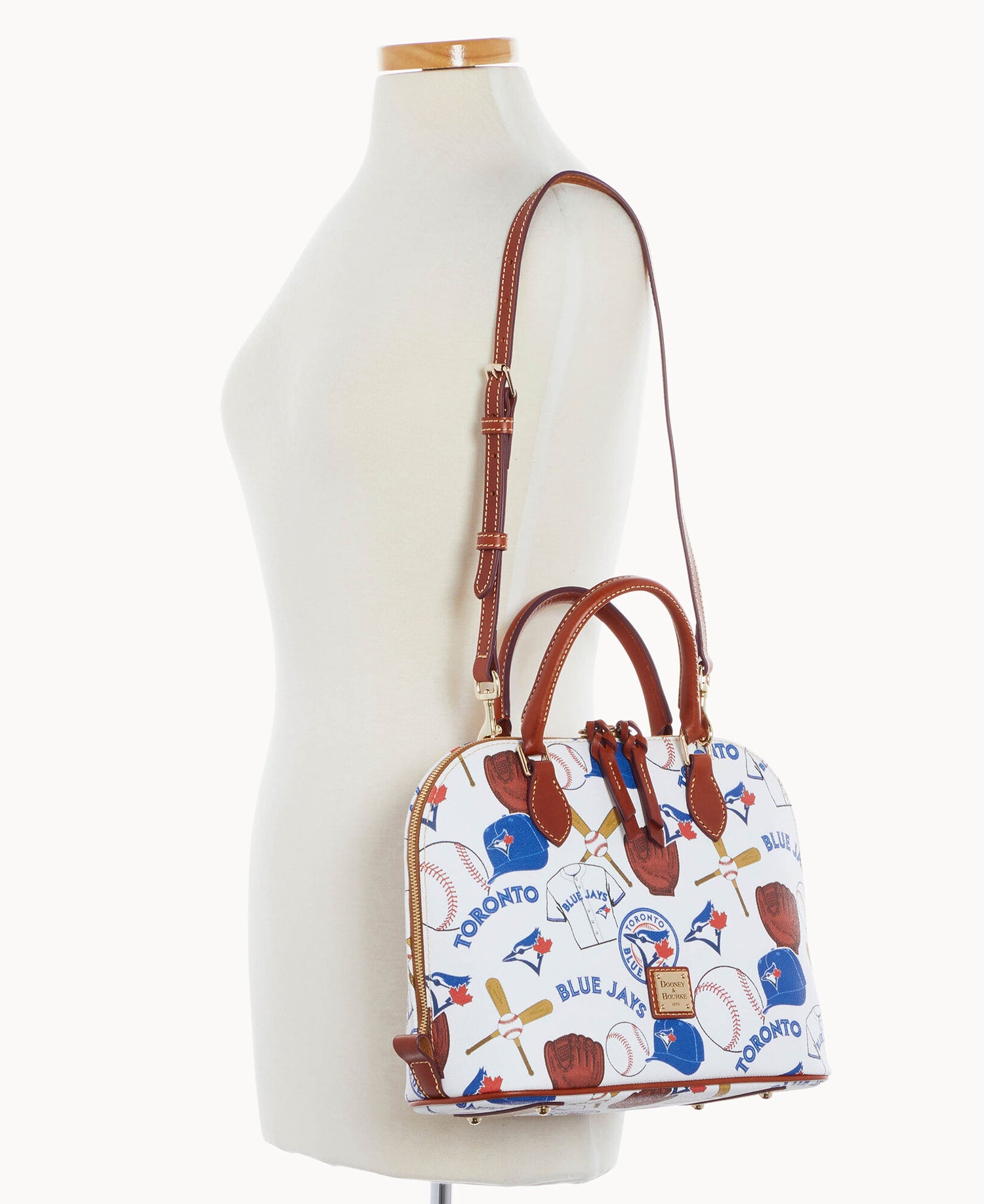 B2343G_QUMWPATNBJAY_ALT4