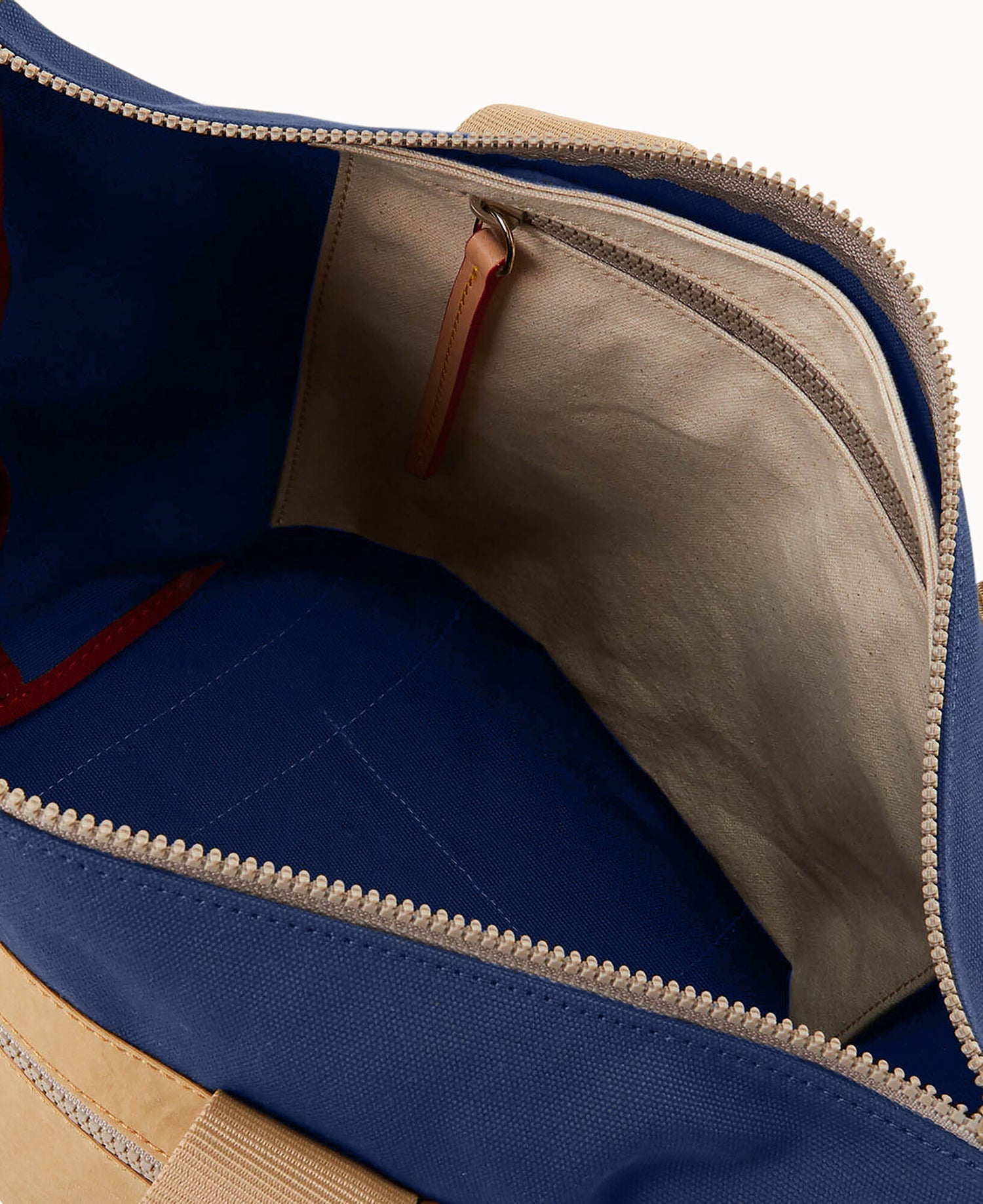 B2397G_CNNVSVNA_ALT2