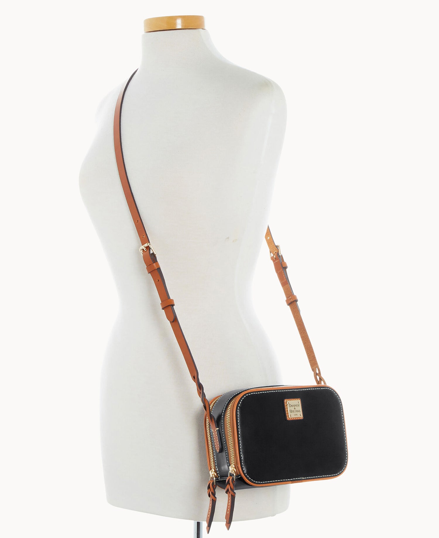 B2409G_JKBLPANA_ALT4