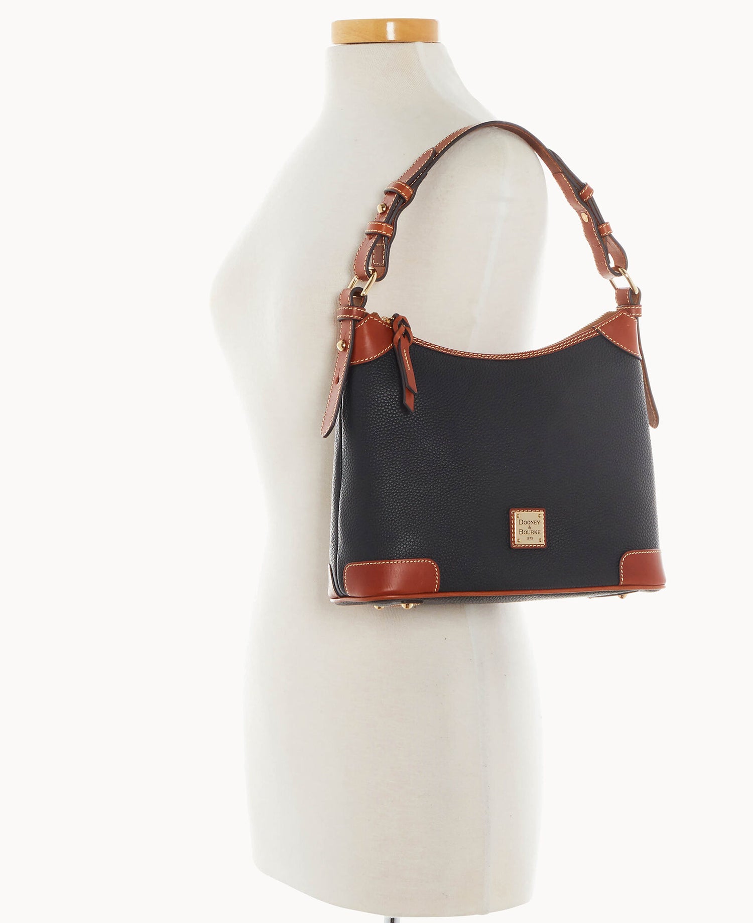 B2421G_AWBLPATN_ALT4