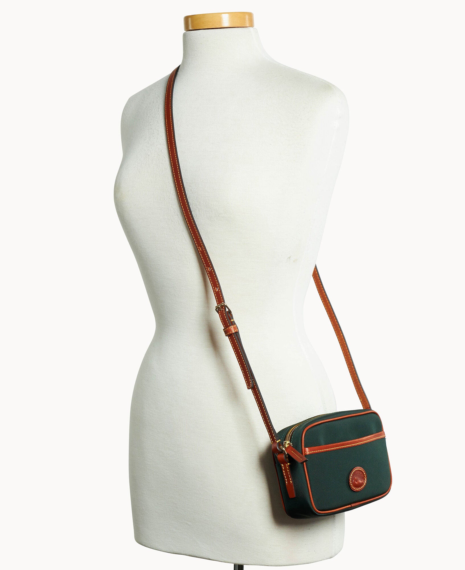Nylon Camera Crossbody – ILoveDooney