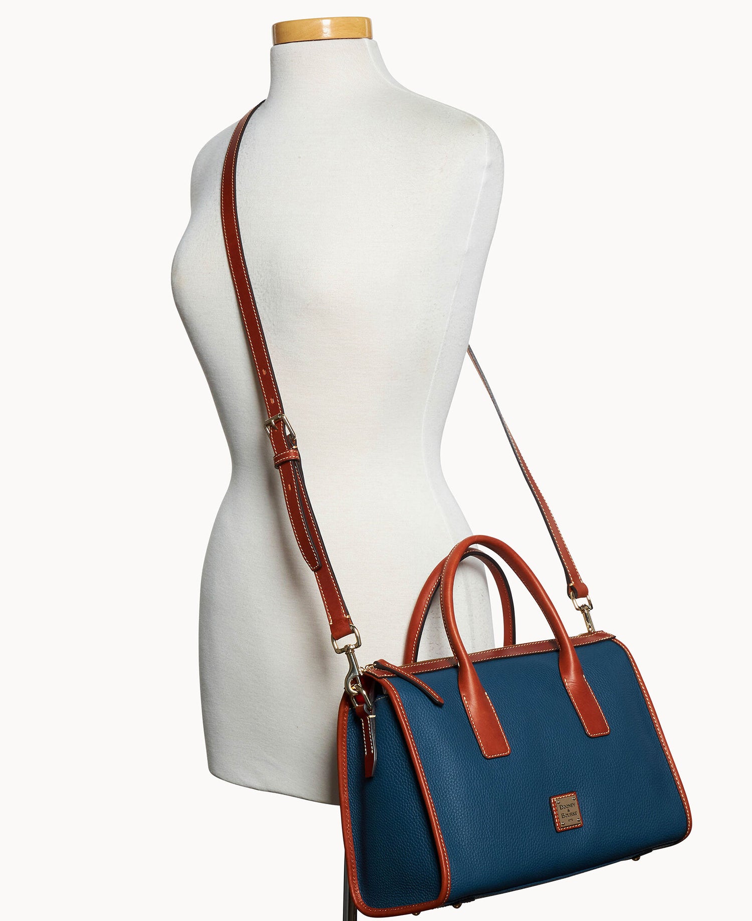 B2522G_AWJEPATN_ALT4