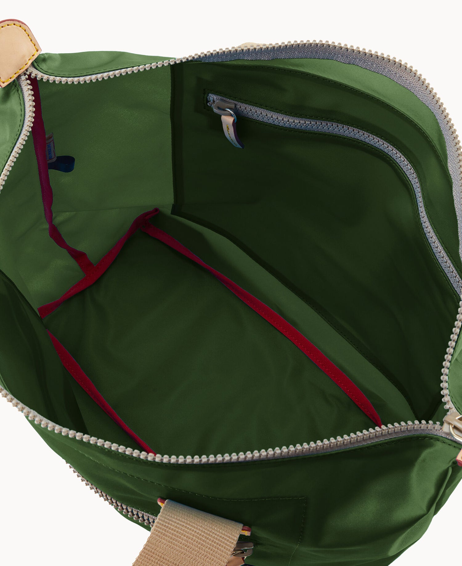 B2543G_NYEDSVNA_ALT2