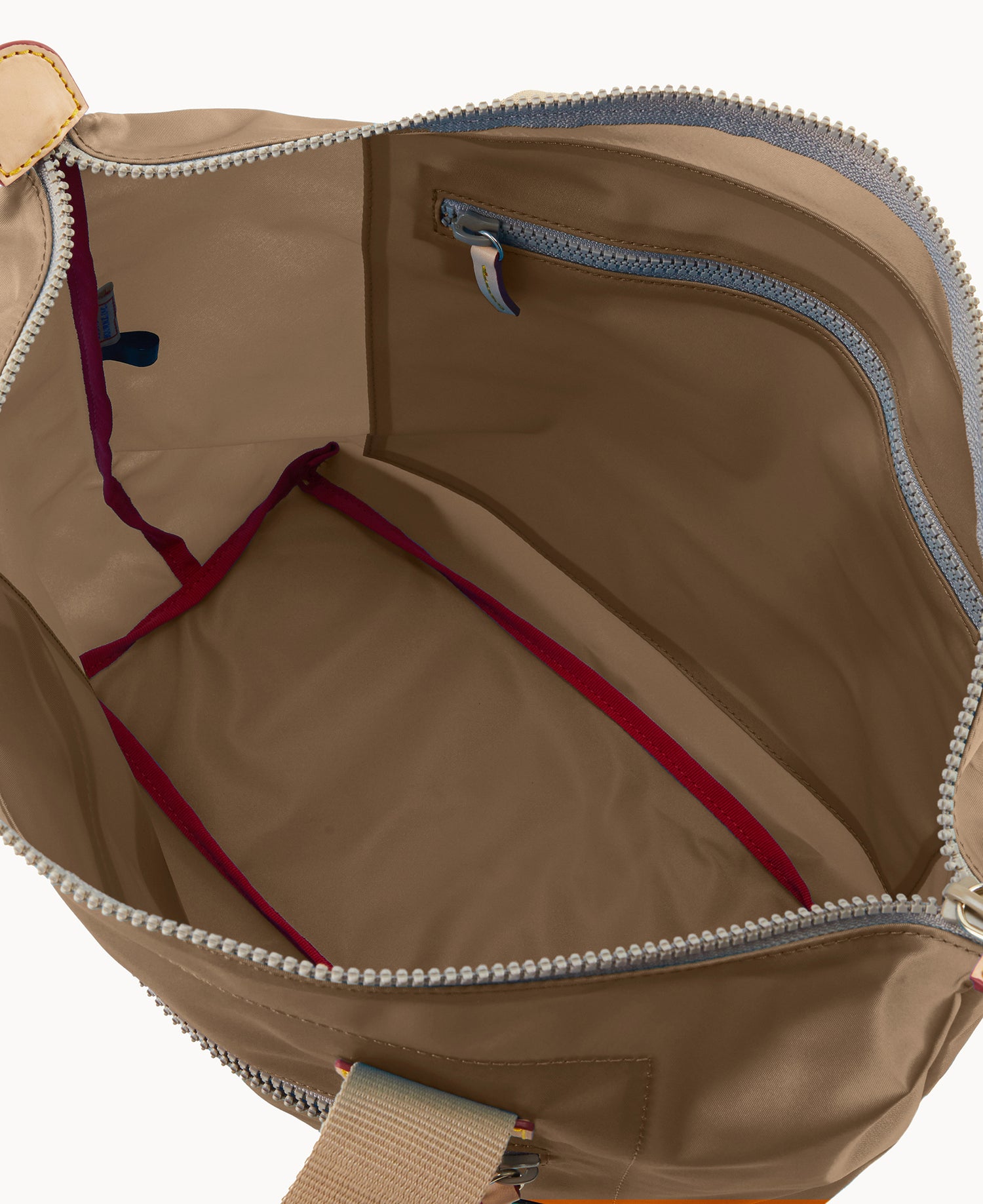 B2543G_NYKHSVNA_ALT2