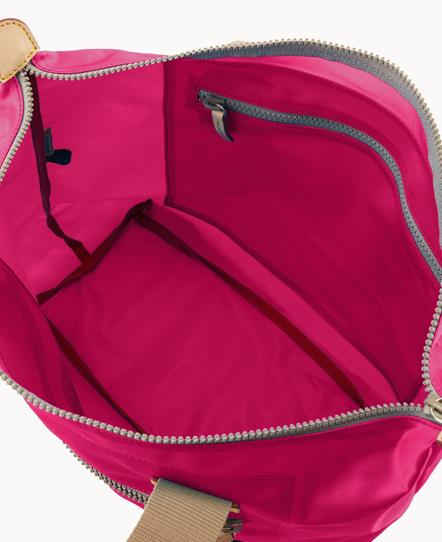 B2543G_NYWJSVNA_ALT2