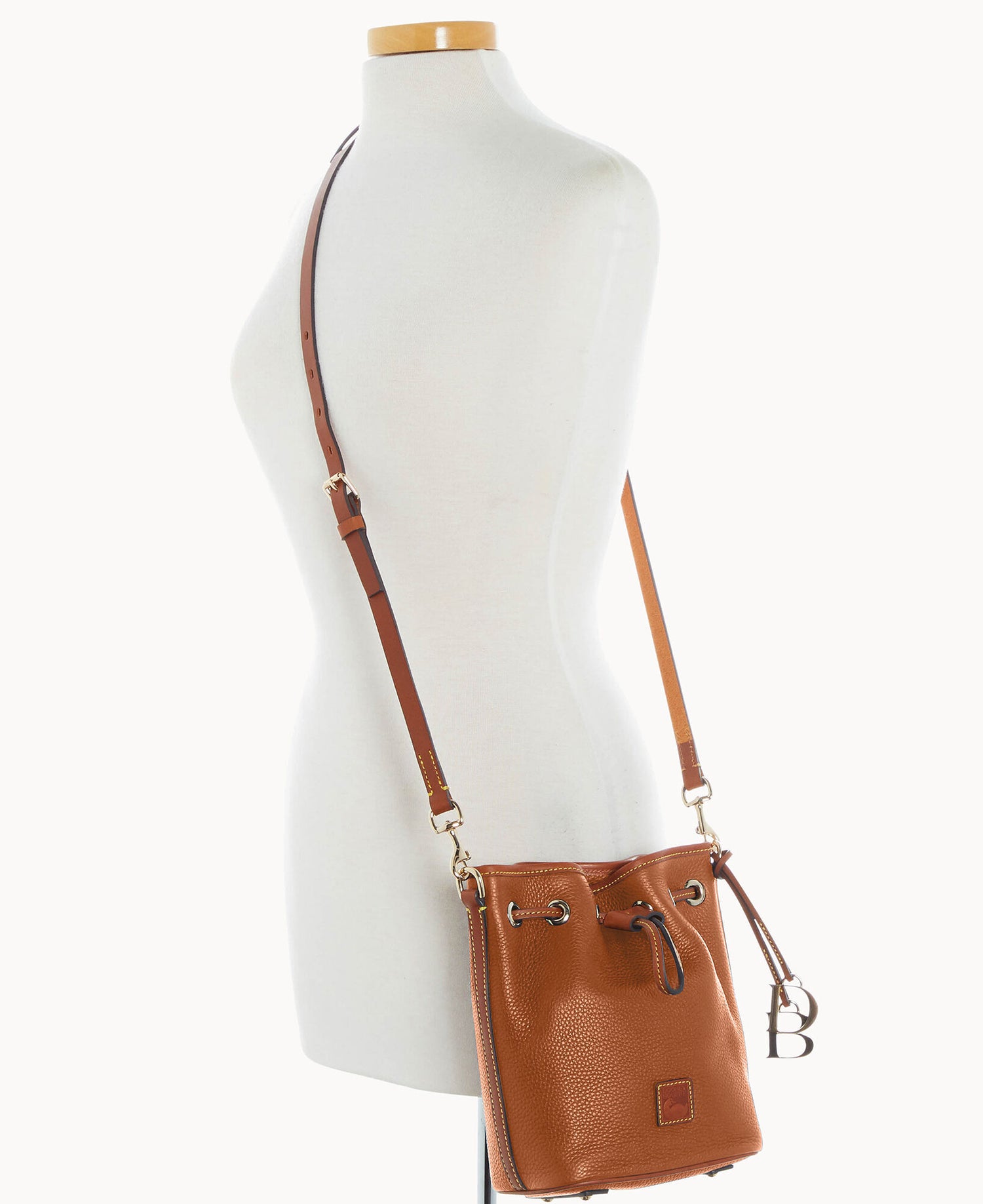 B2547G_9PCAPAKR_ALT4