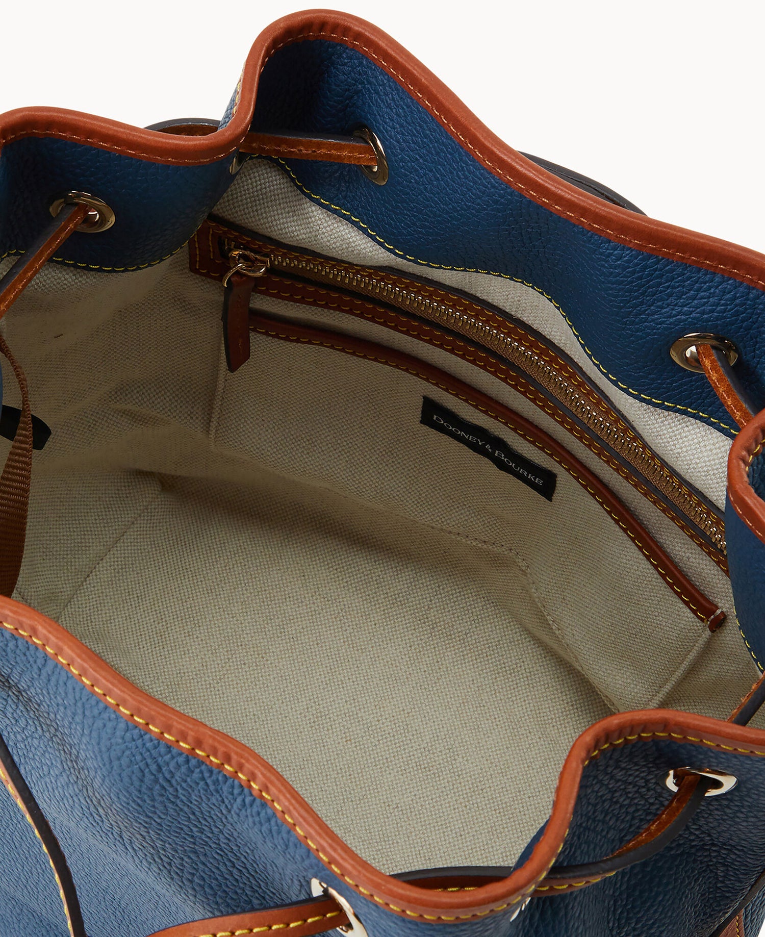 B2548G_9PJEPAKR_ALT2