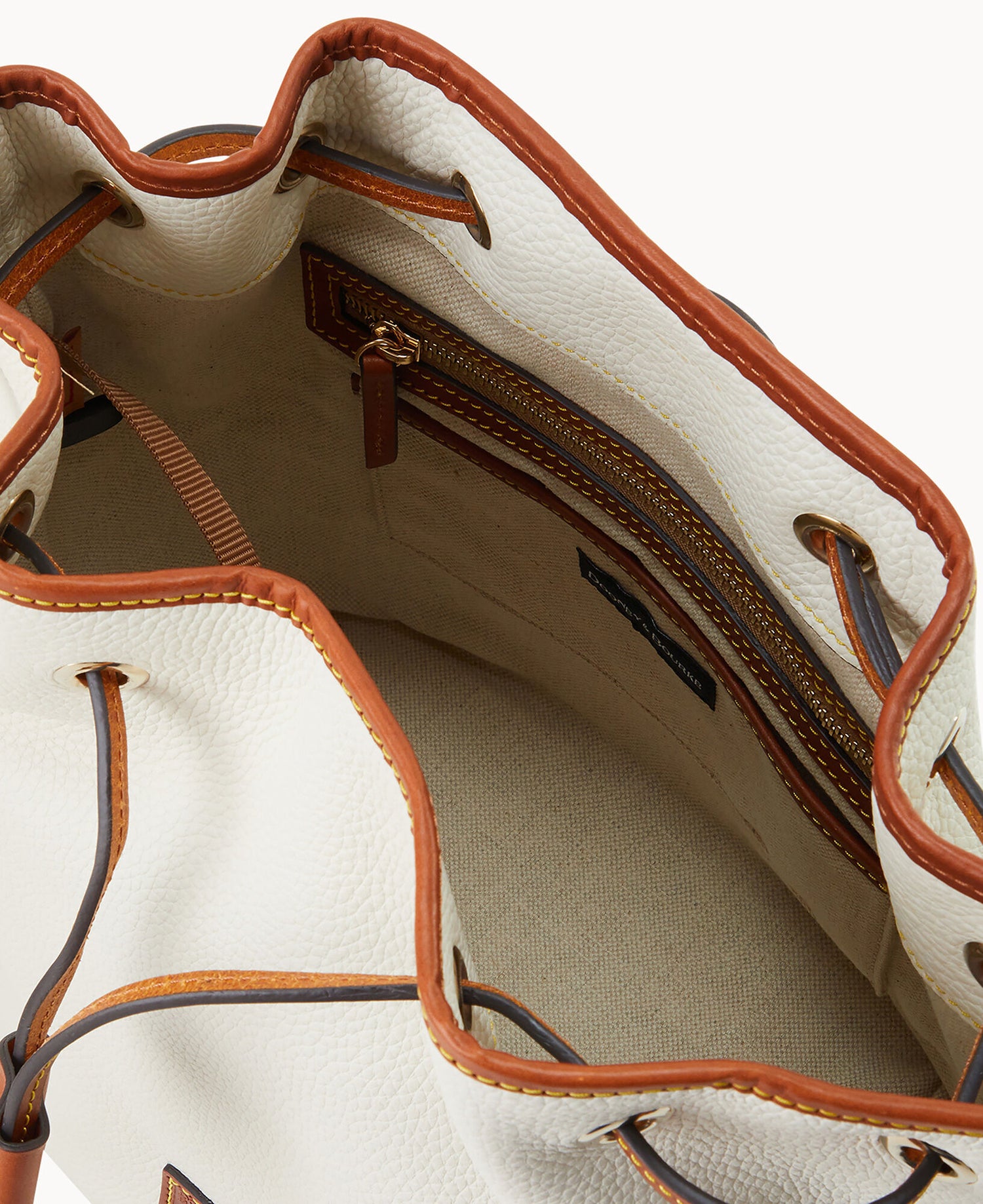 B2548G_9PWHPAKR_ALT2