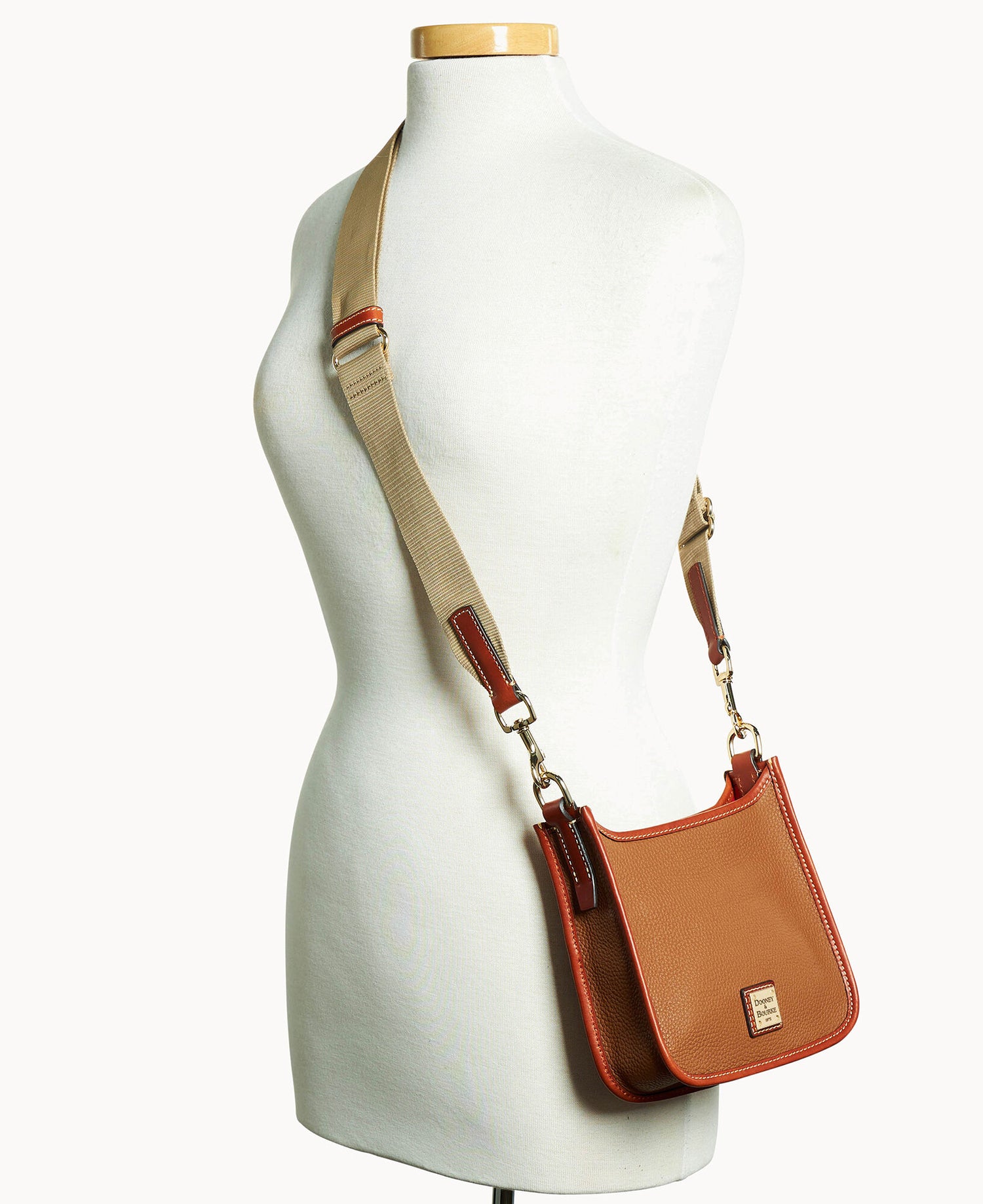 B2551G_AWCAPATN_ALT4